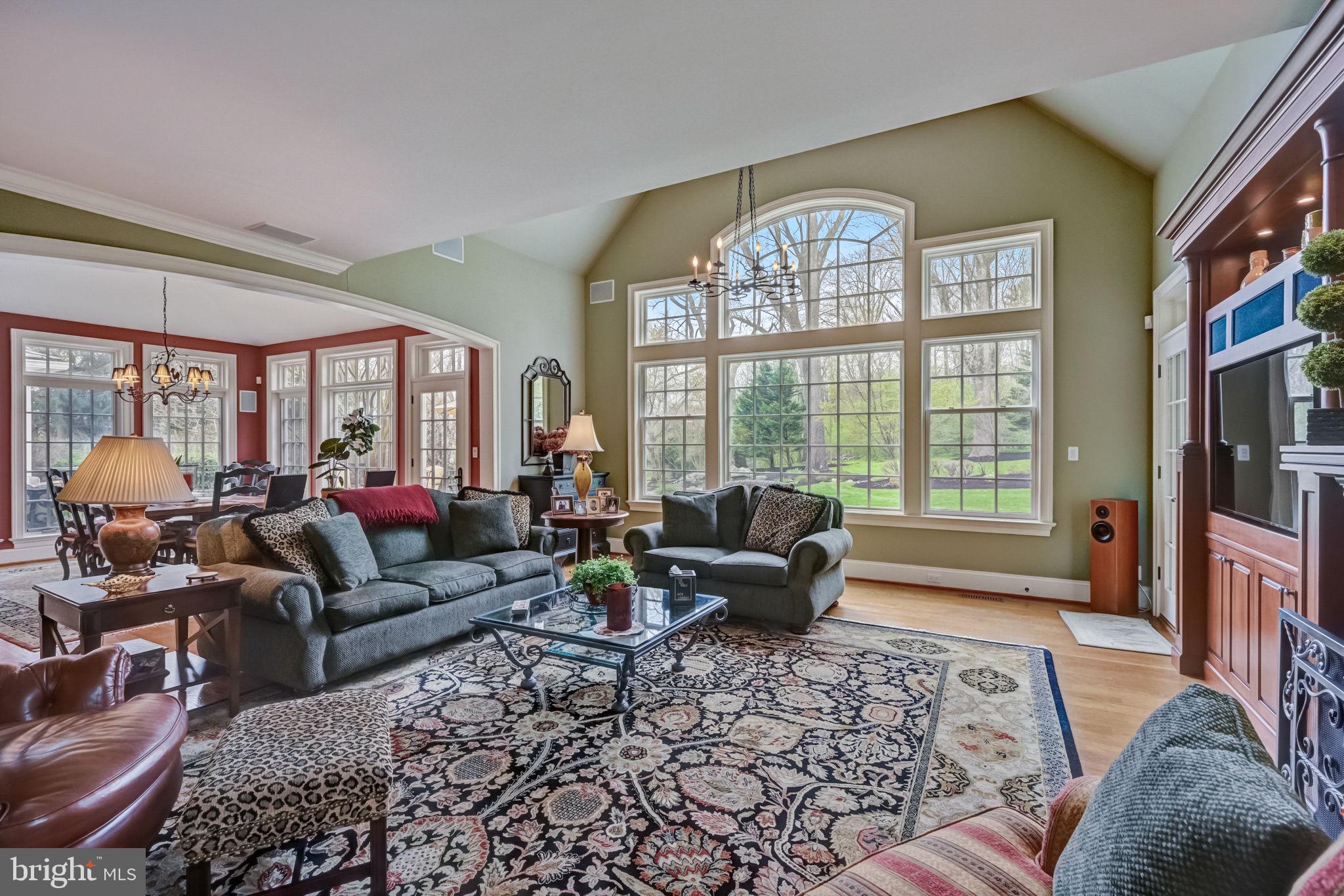 MEADOWBROOK - Residential