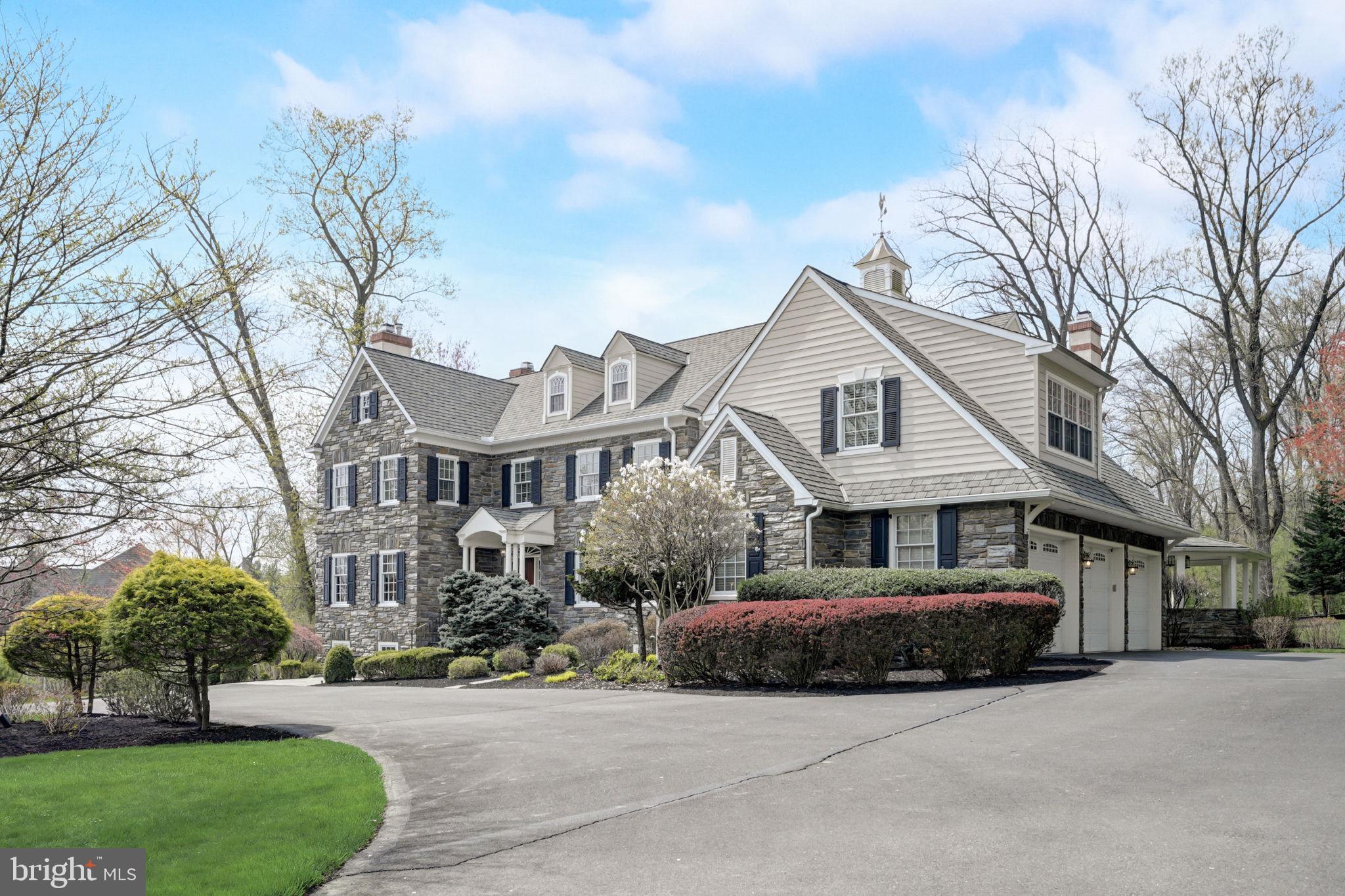 MEADOWBROOK - Residential