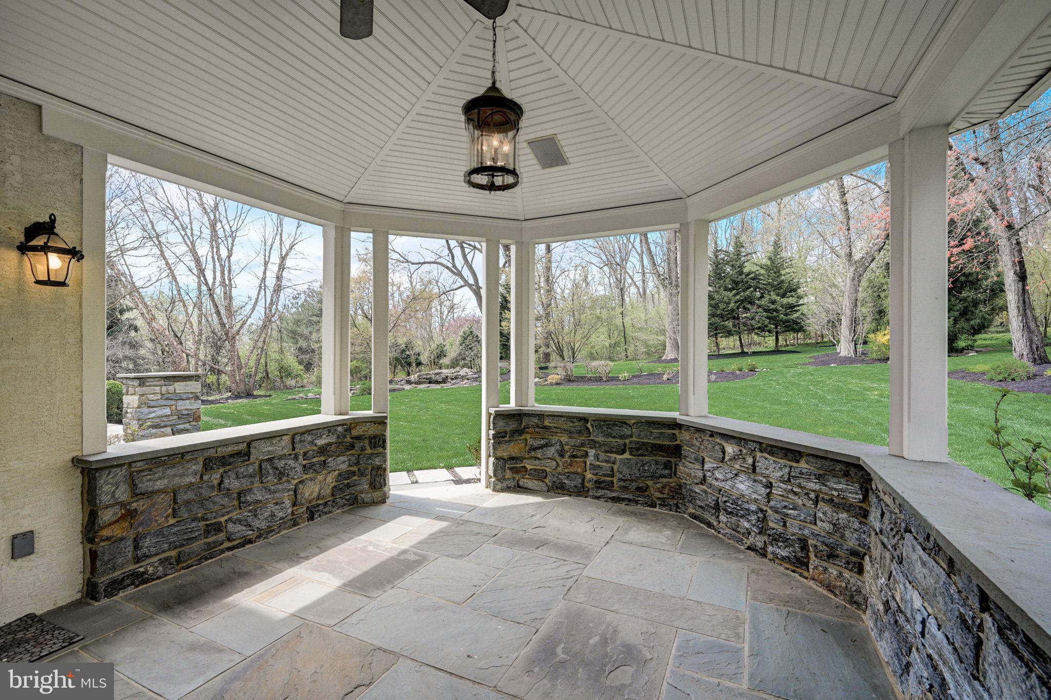 MEADOWBROOK - Residential