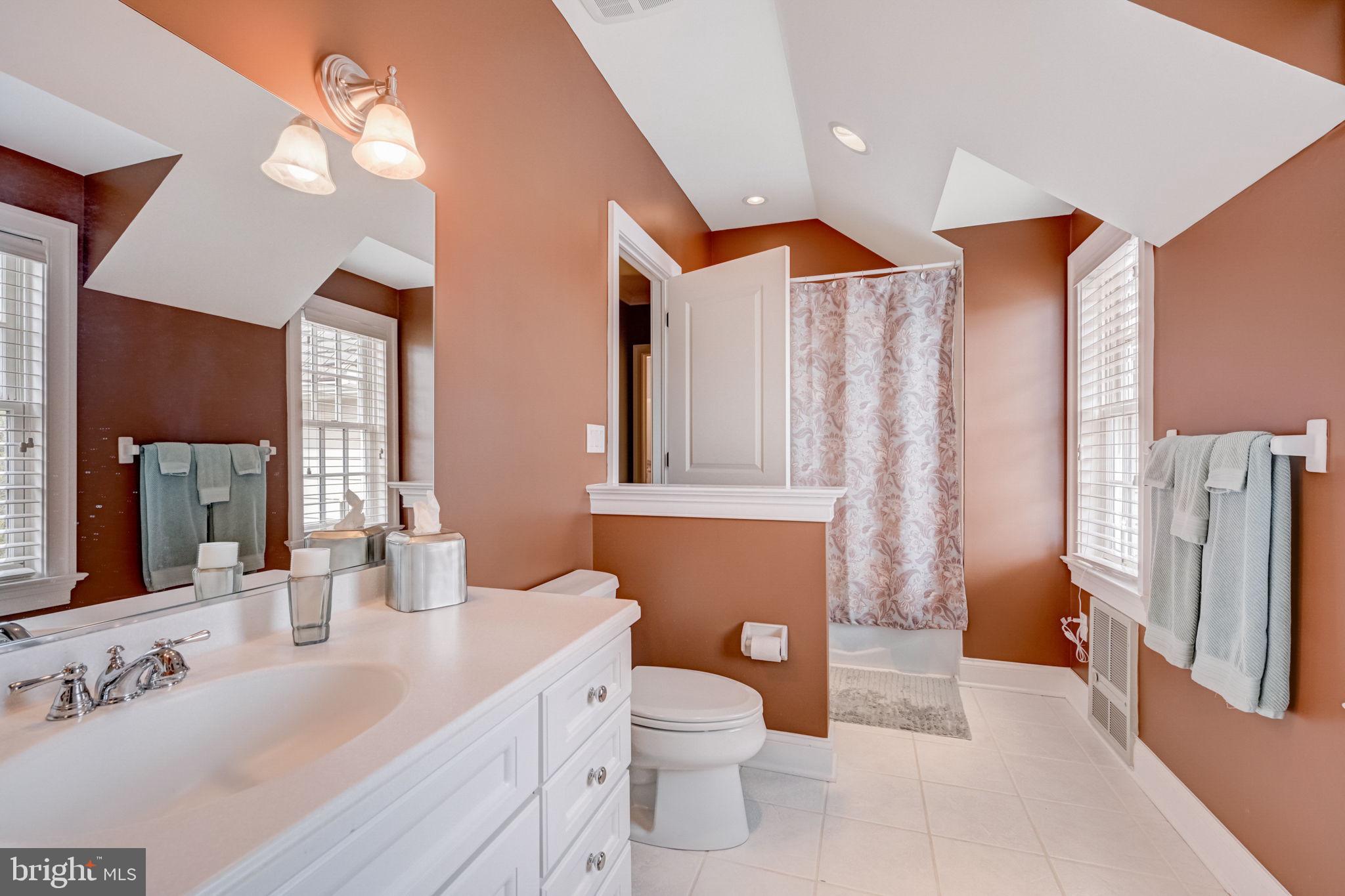 MEADOWBROOK - Residential