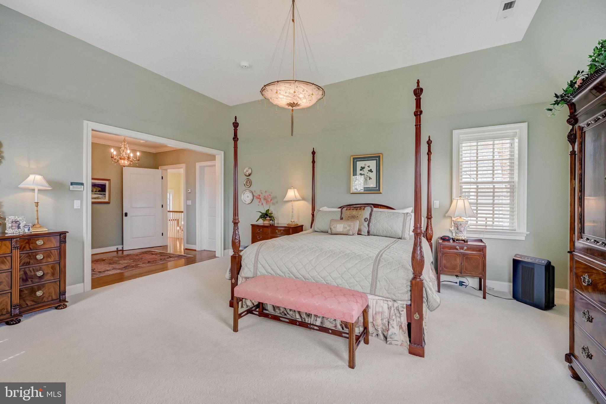 MEADOWBROOK - Residential