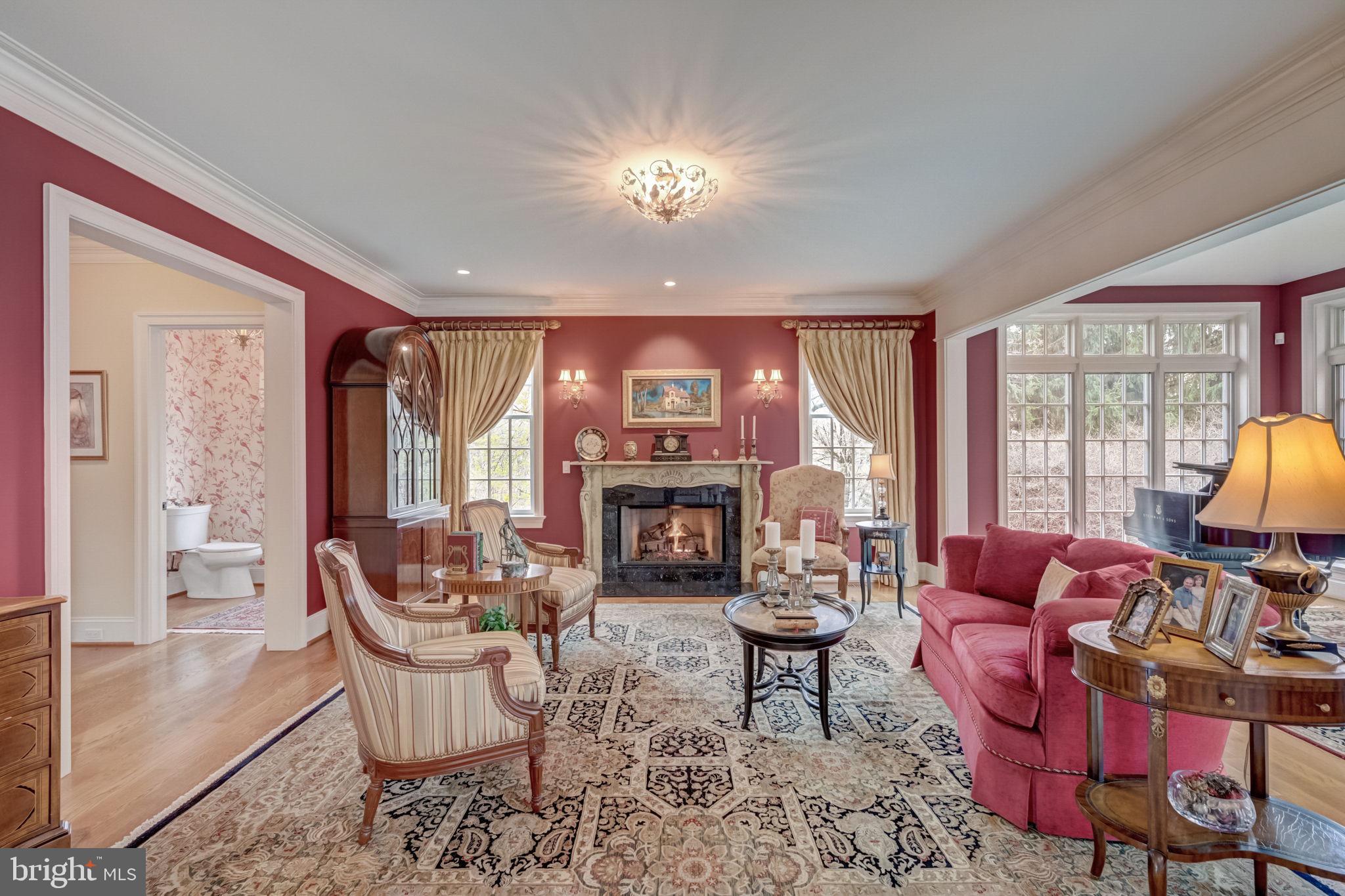 MEADOWBROOK - Residential