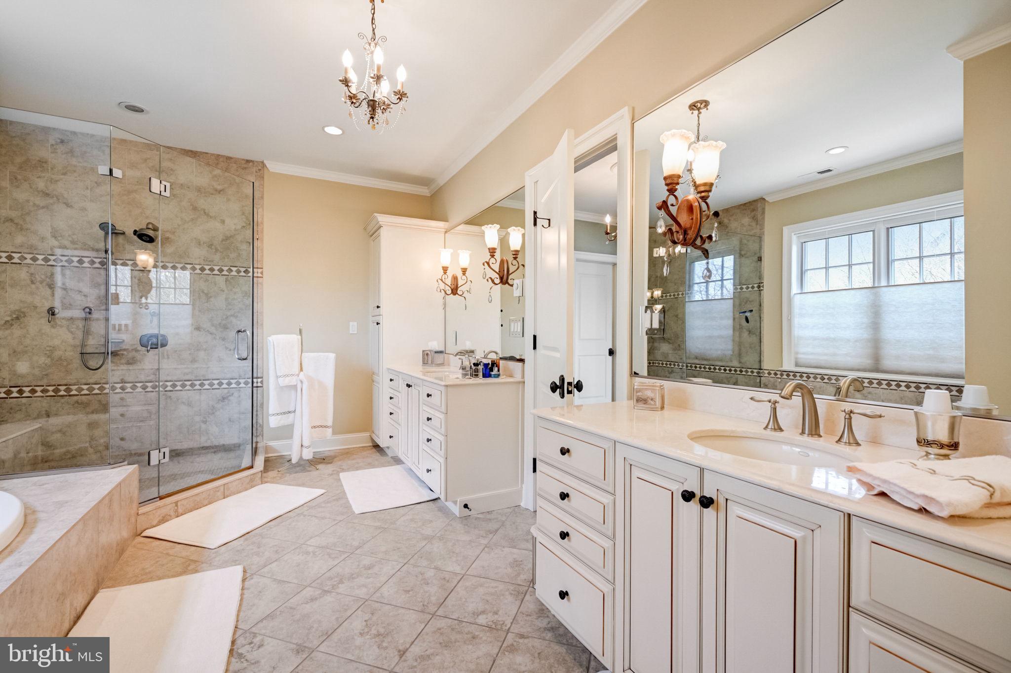 MEADOWBROOK - Residential