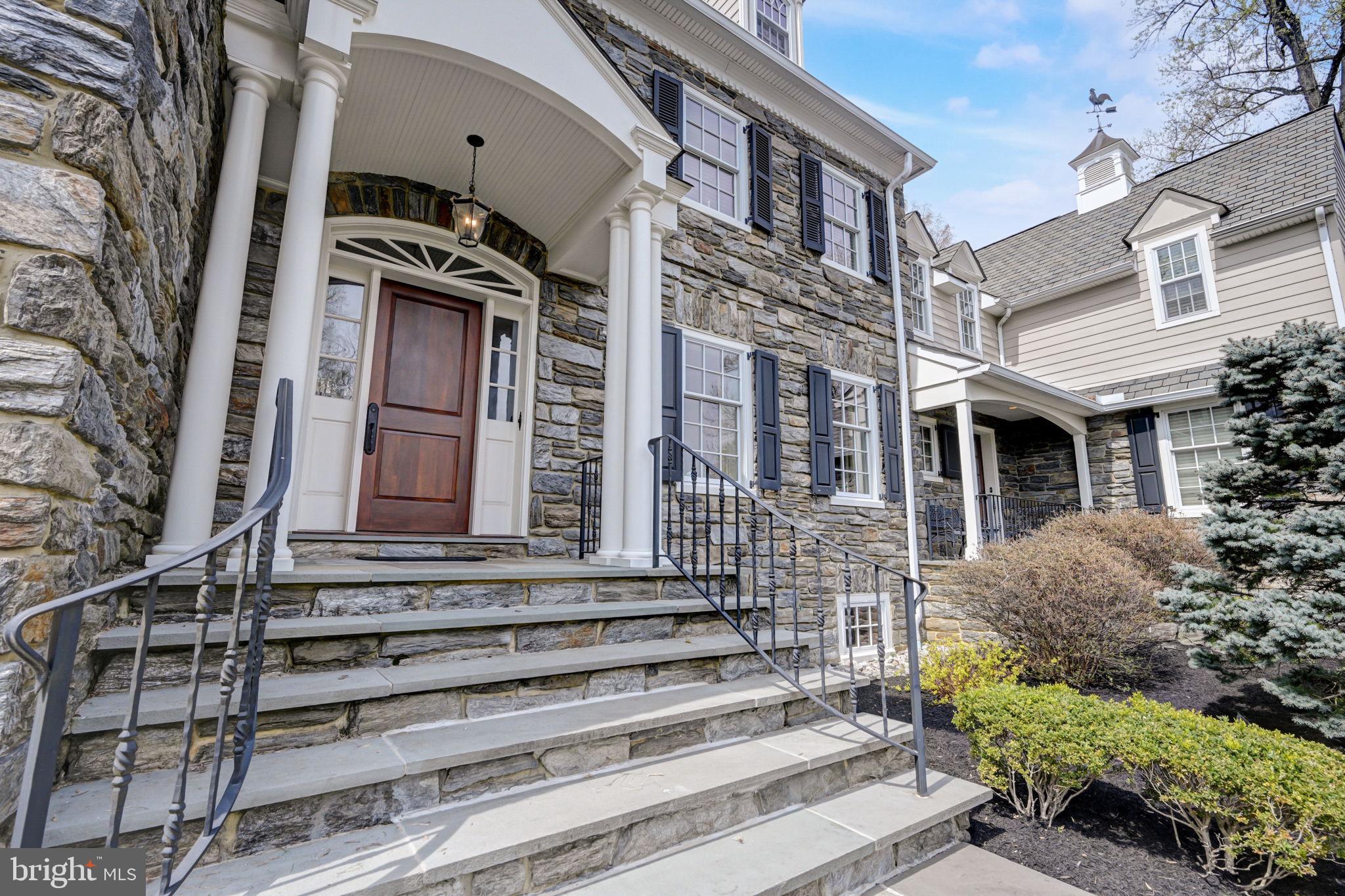 MEADOWBROOK - Residential