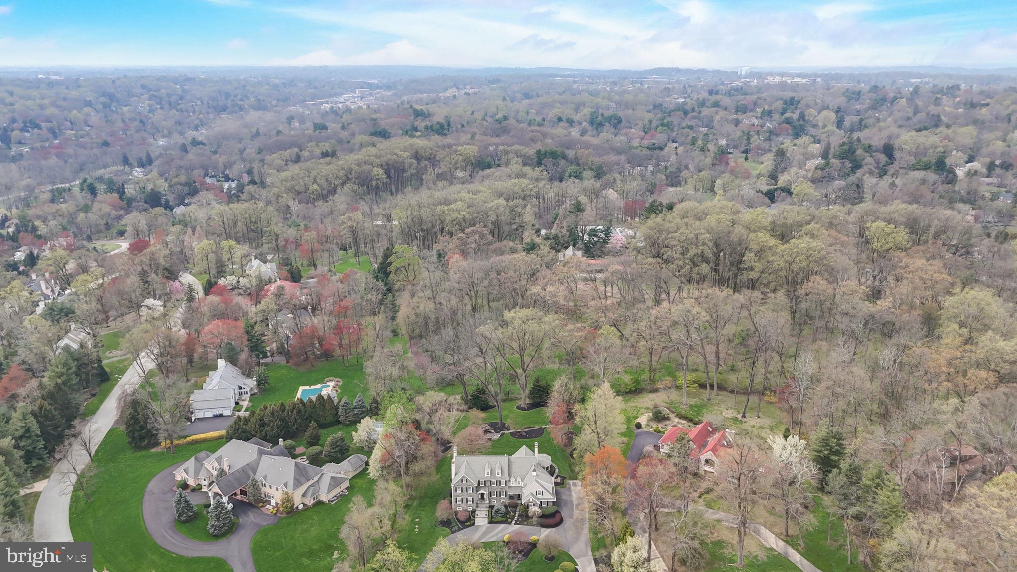 MEADOWBROOK - Residential