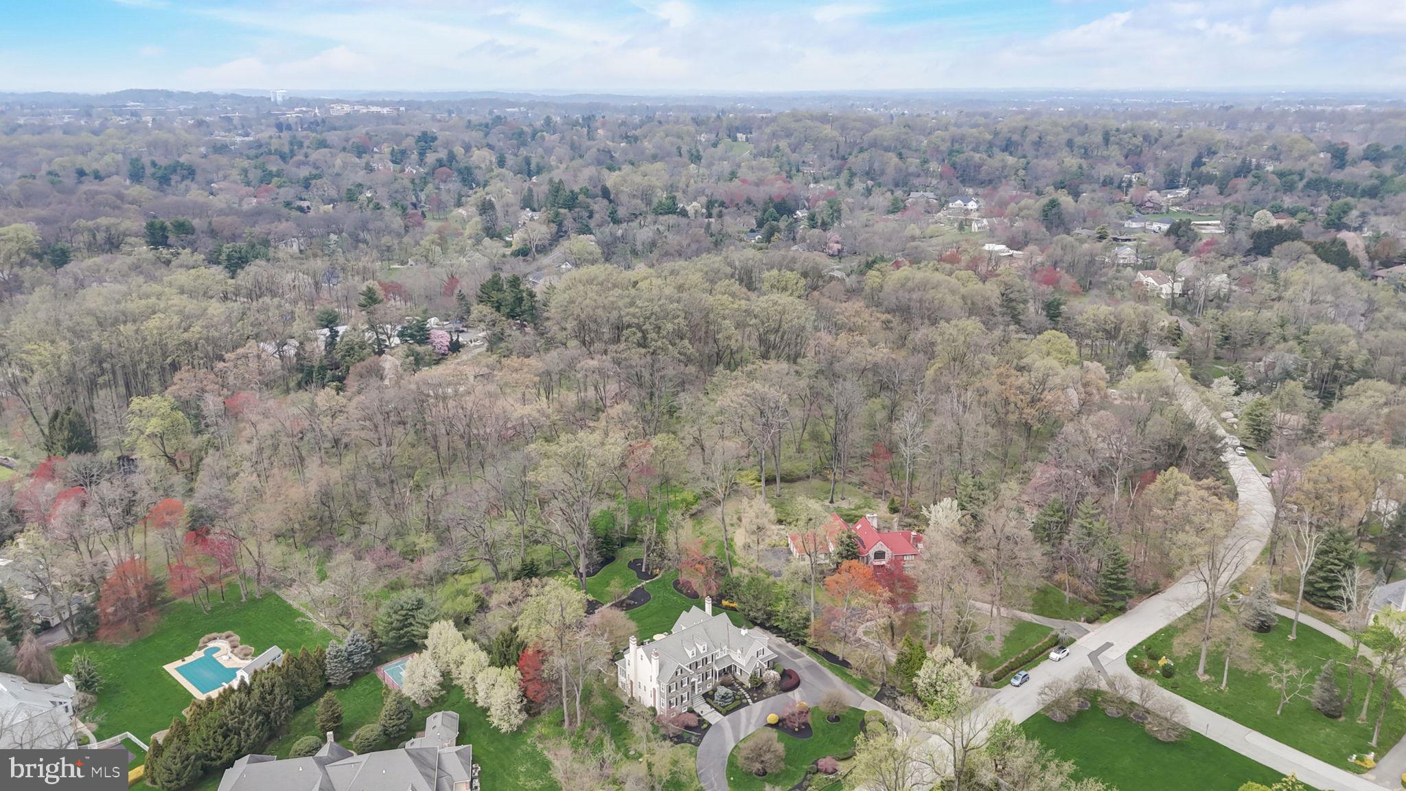 MEADOWBROOK - Residential