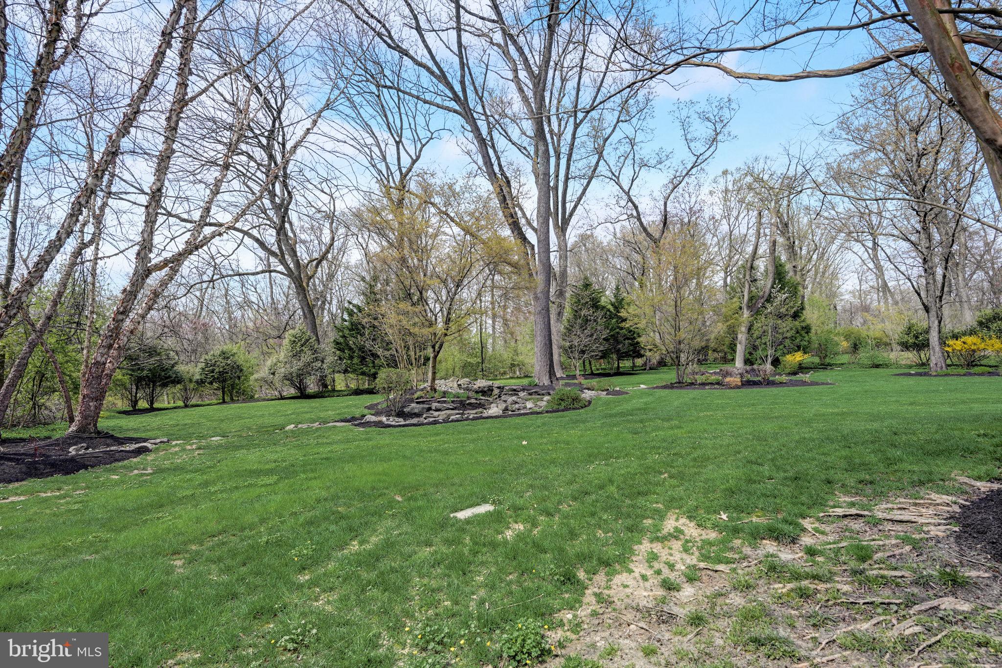 MEADOWBROOK - Residential