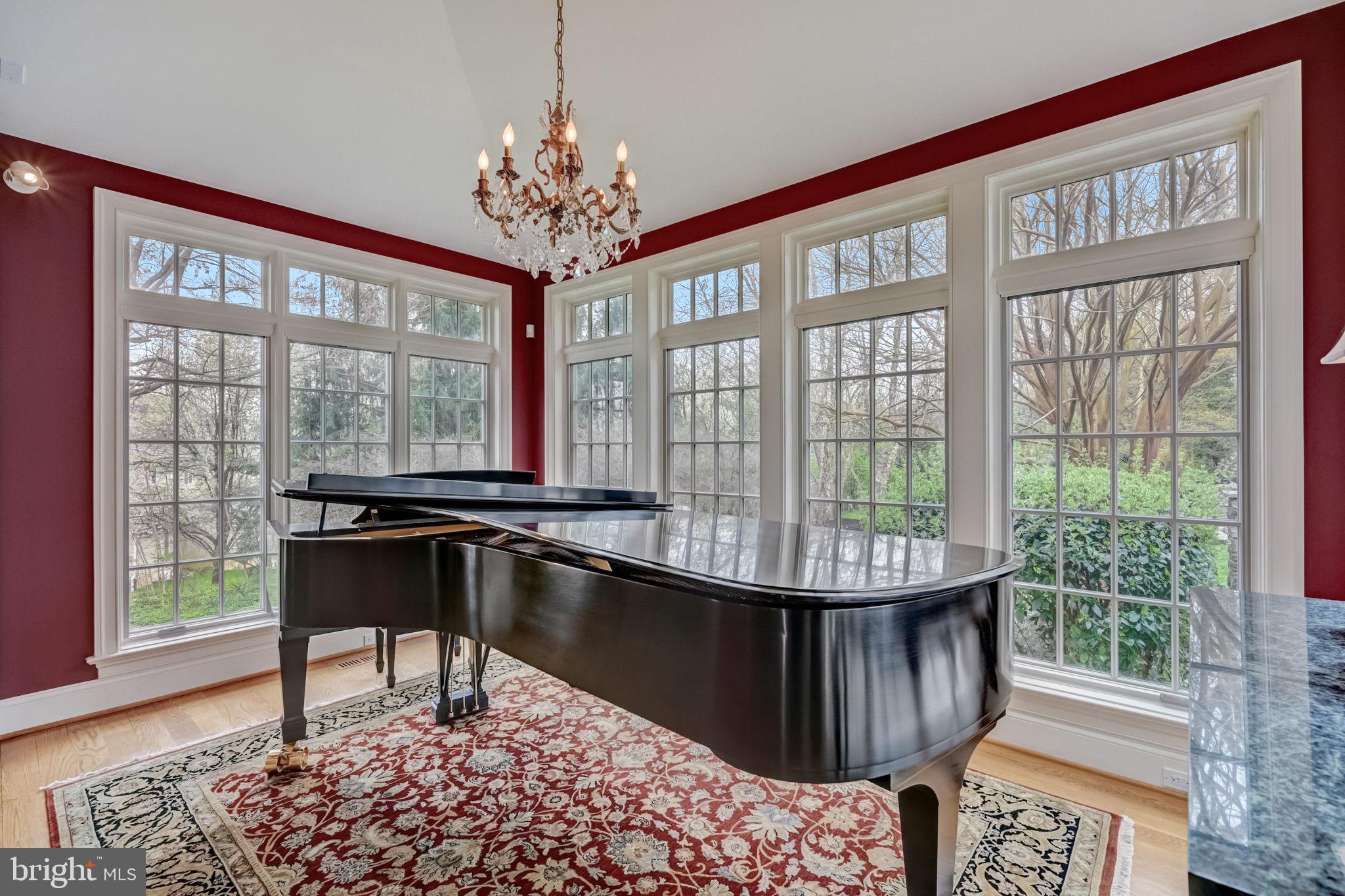 MEADOWBROOK - Residential