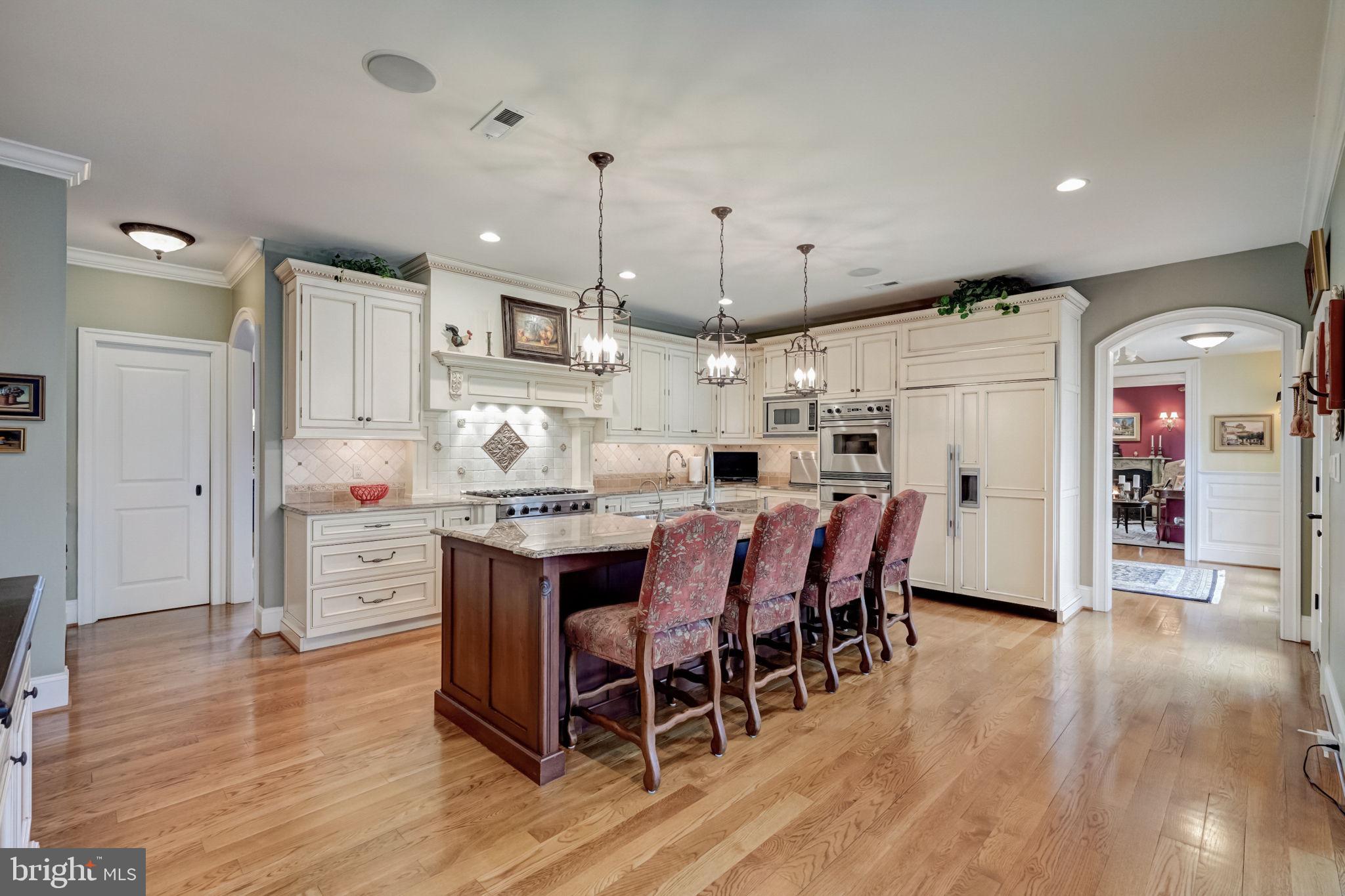 MEADOWBROOK - Residential