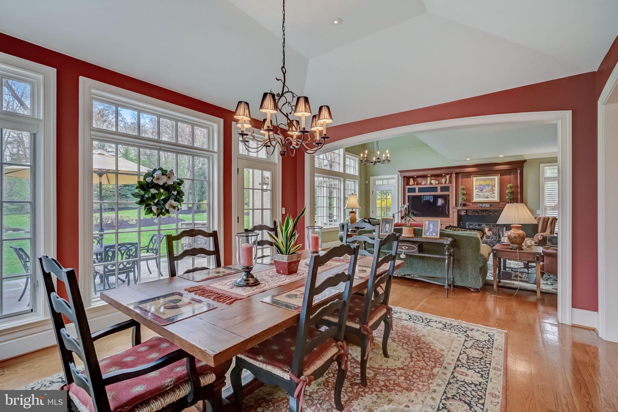 MEADOWBROOK - Residential