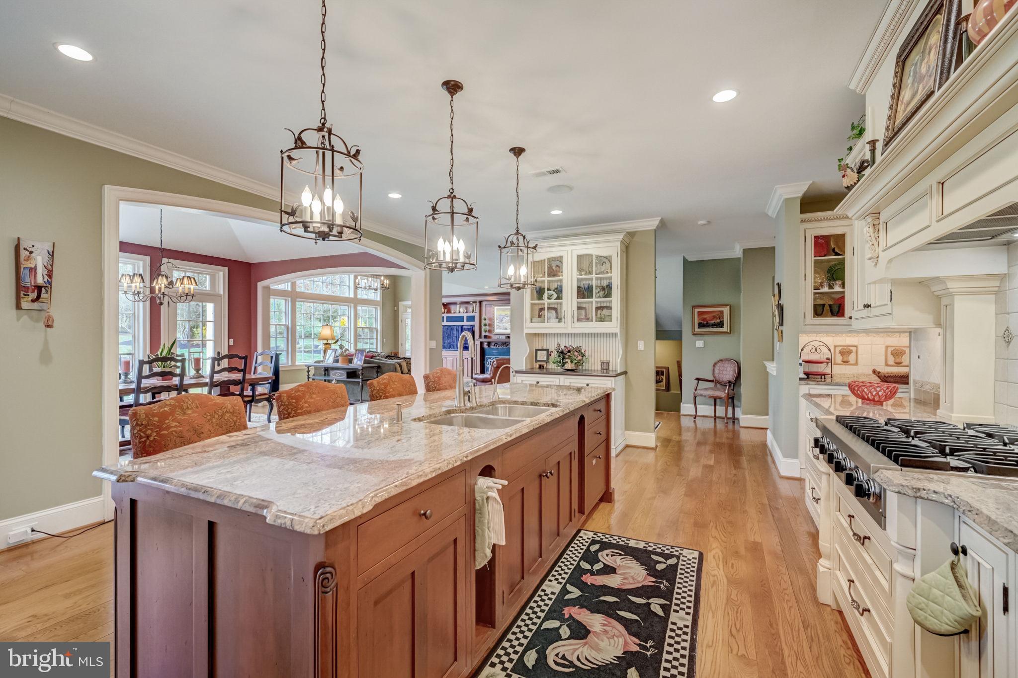 MEADOWBROOK - Residential