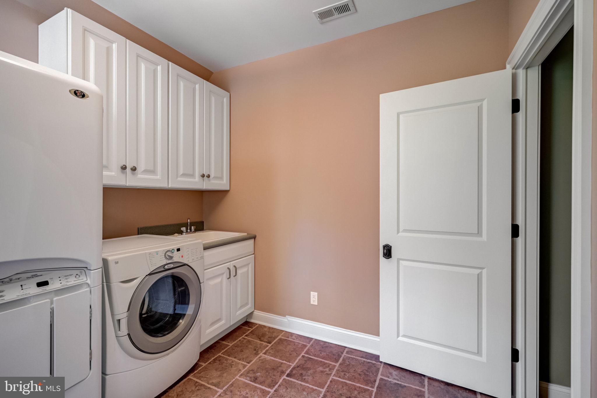 MEADOWBROOK - Residential