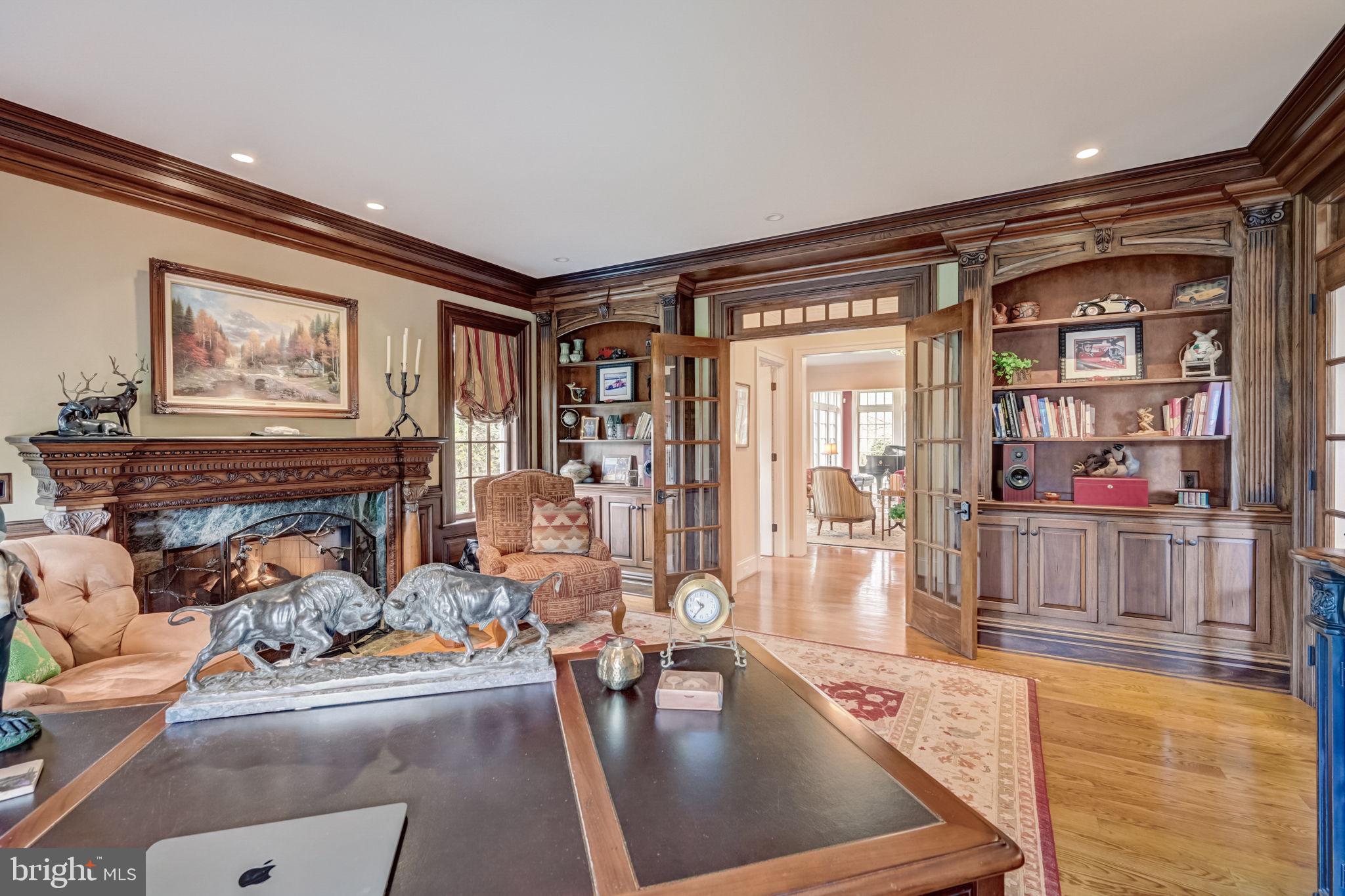 MEADOWBROOK - Residential