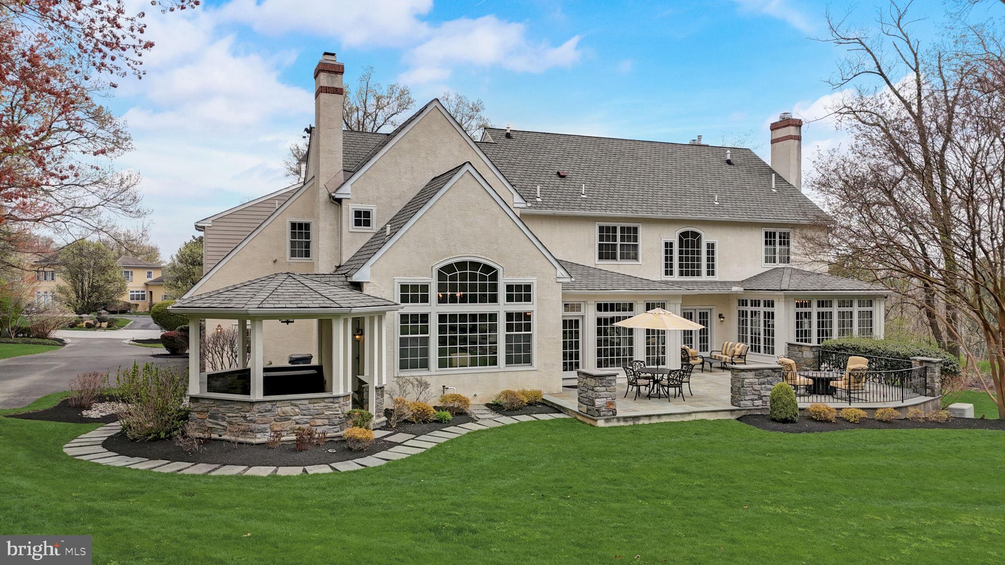 MEADOWBROOK - Residential