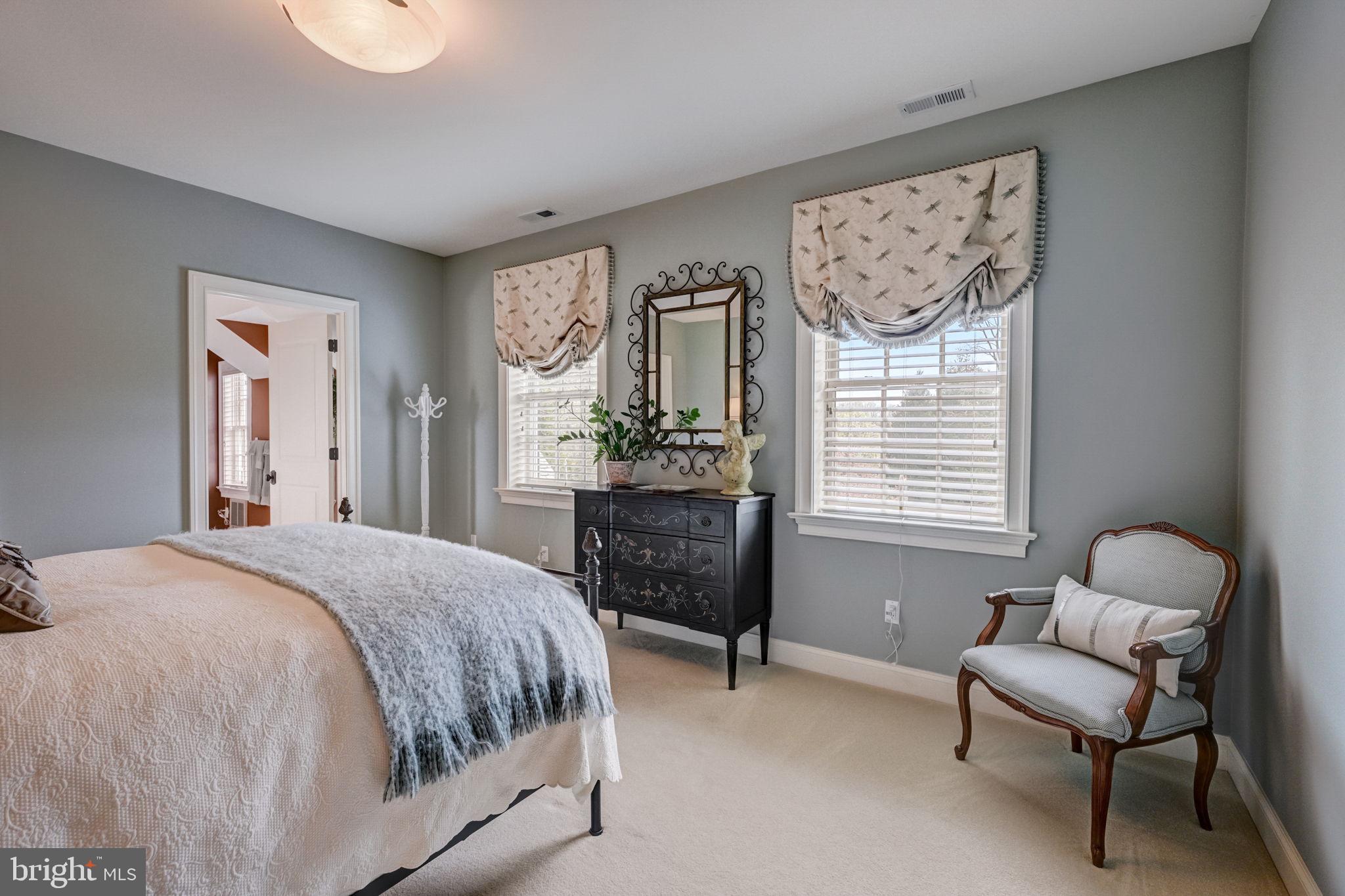 MEADOWBROOK - Residential