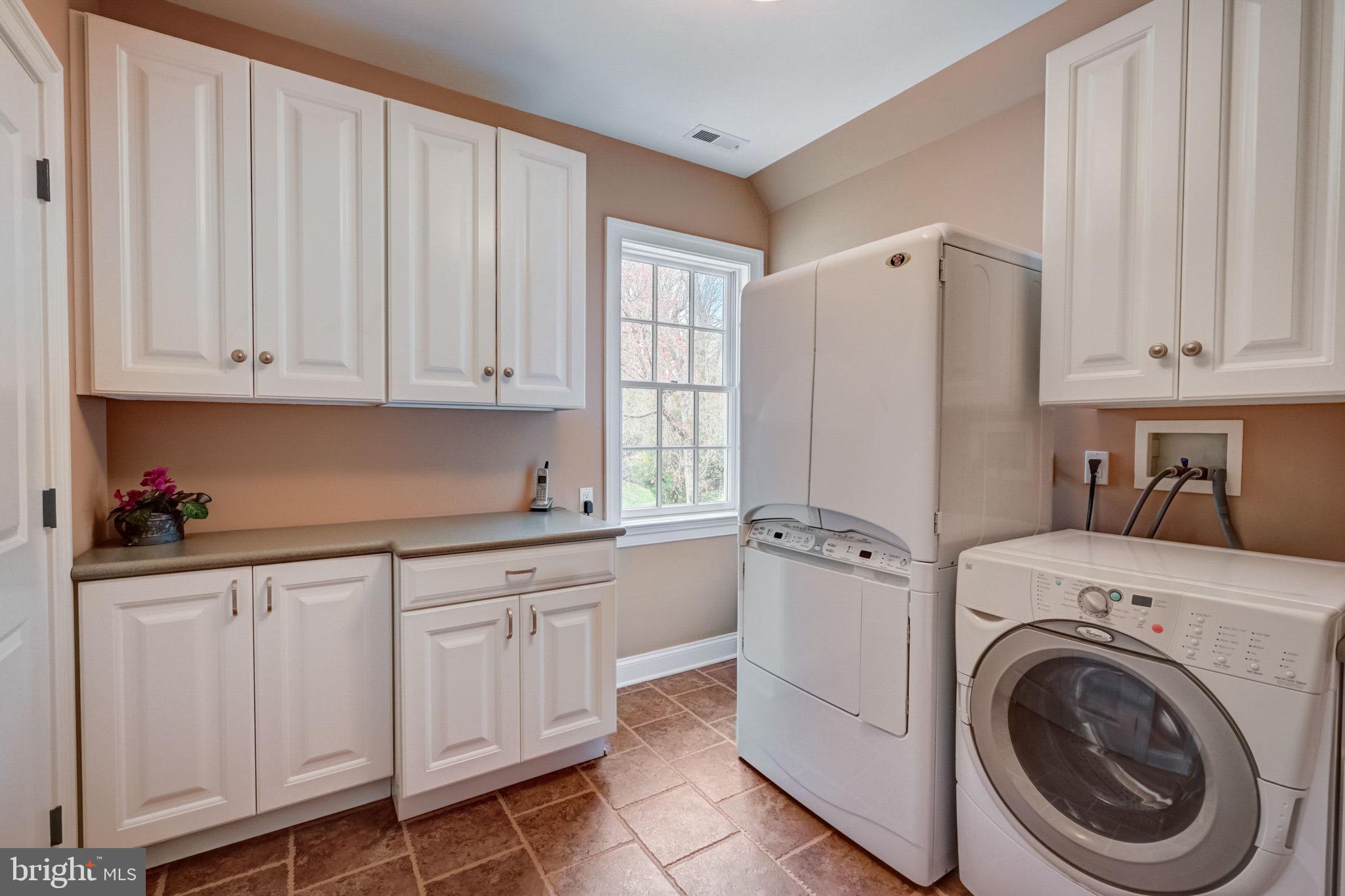 MEADOWBROOK - Residential