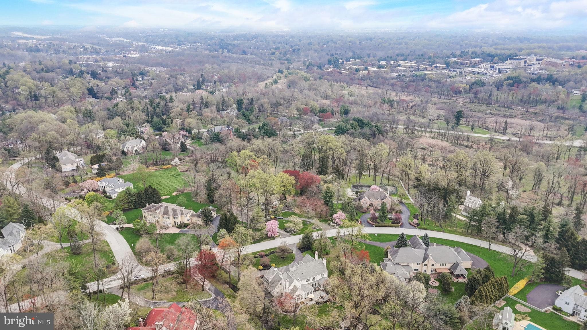 MEADOWBROOK - Residential