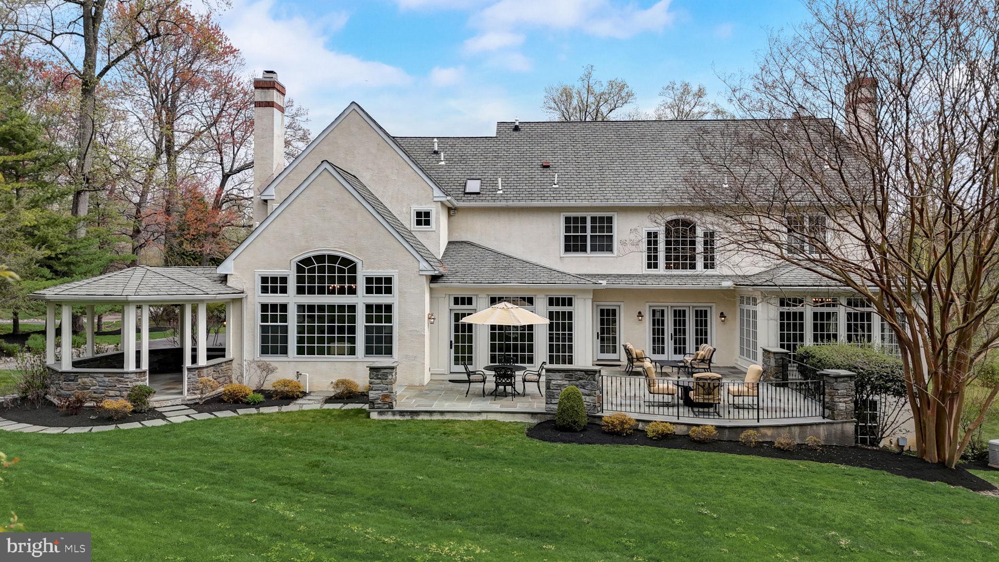 MEADOWBROOK - Residential