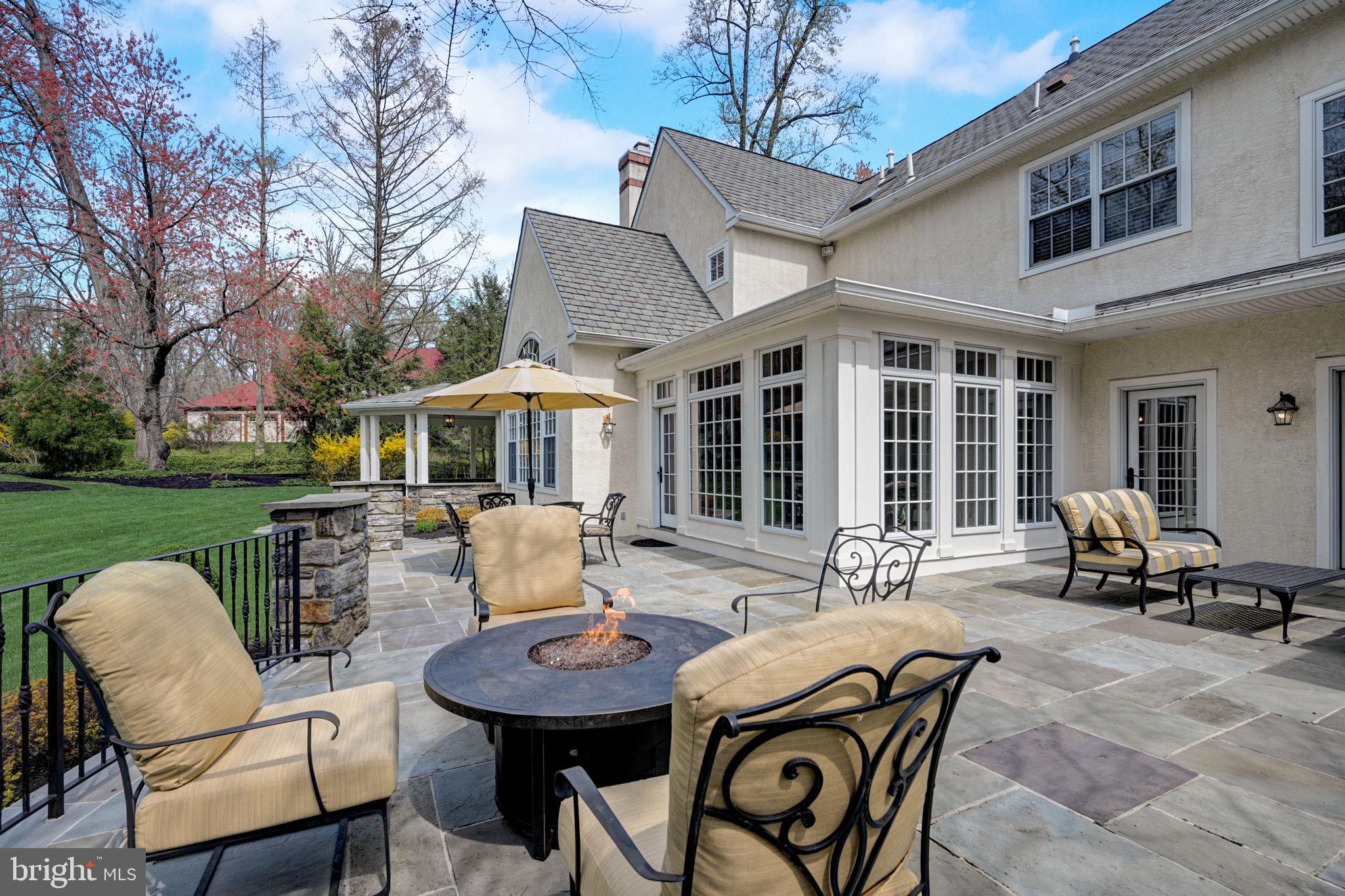 MEADOWBROOK - Residential