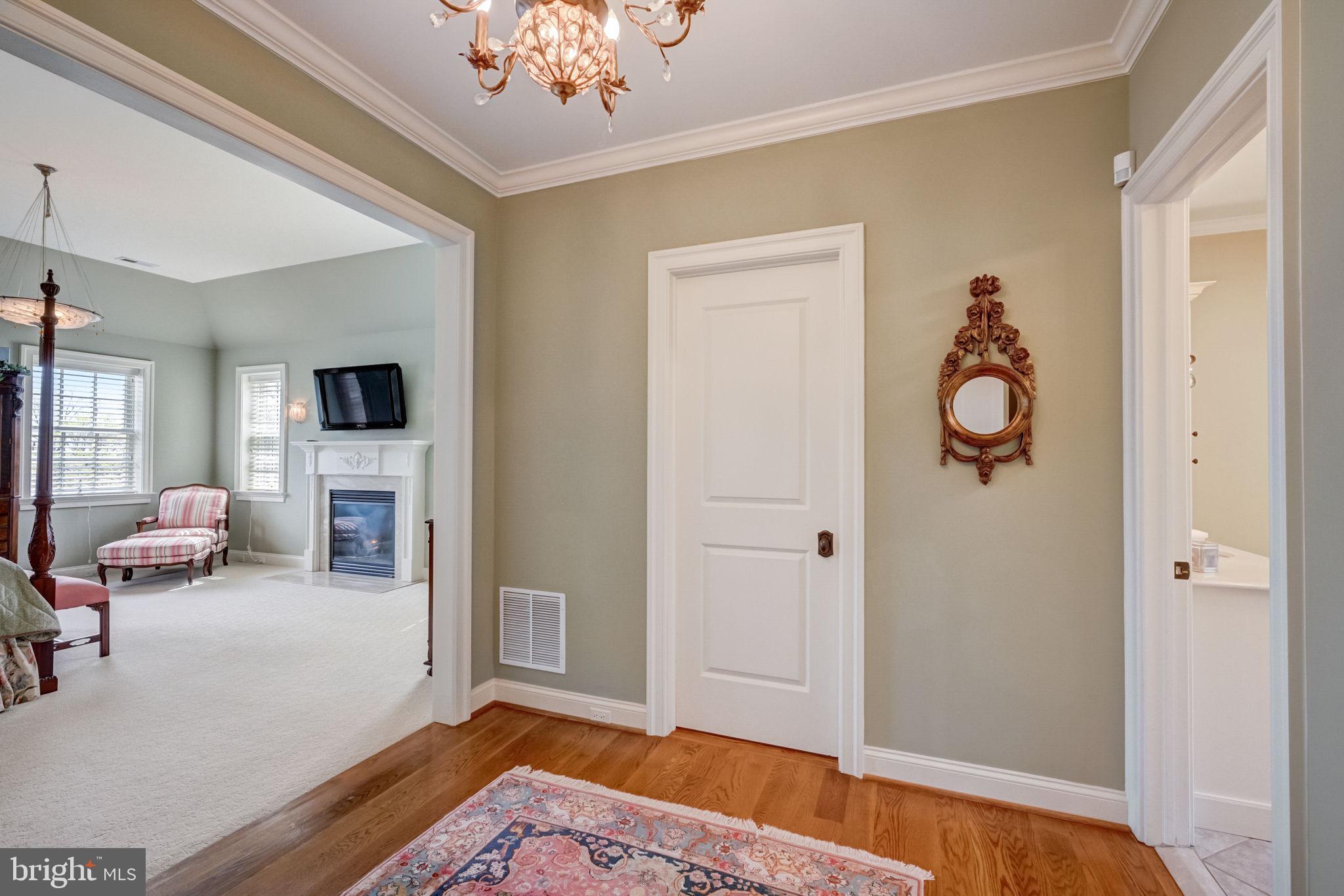 MEADOWBROOK - Residential