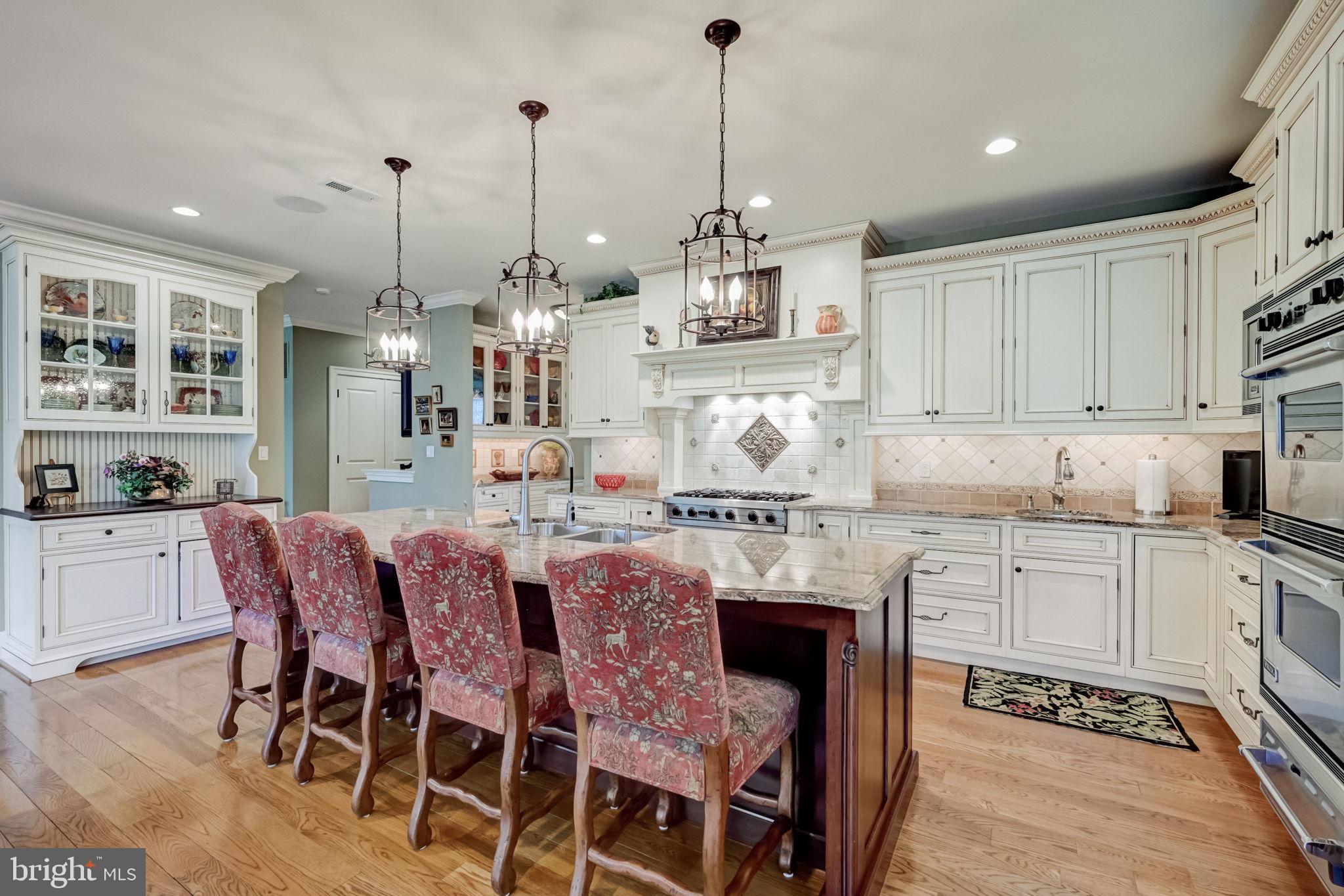 MEADOWBROOK - Residential