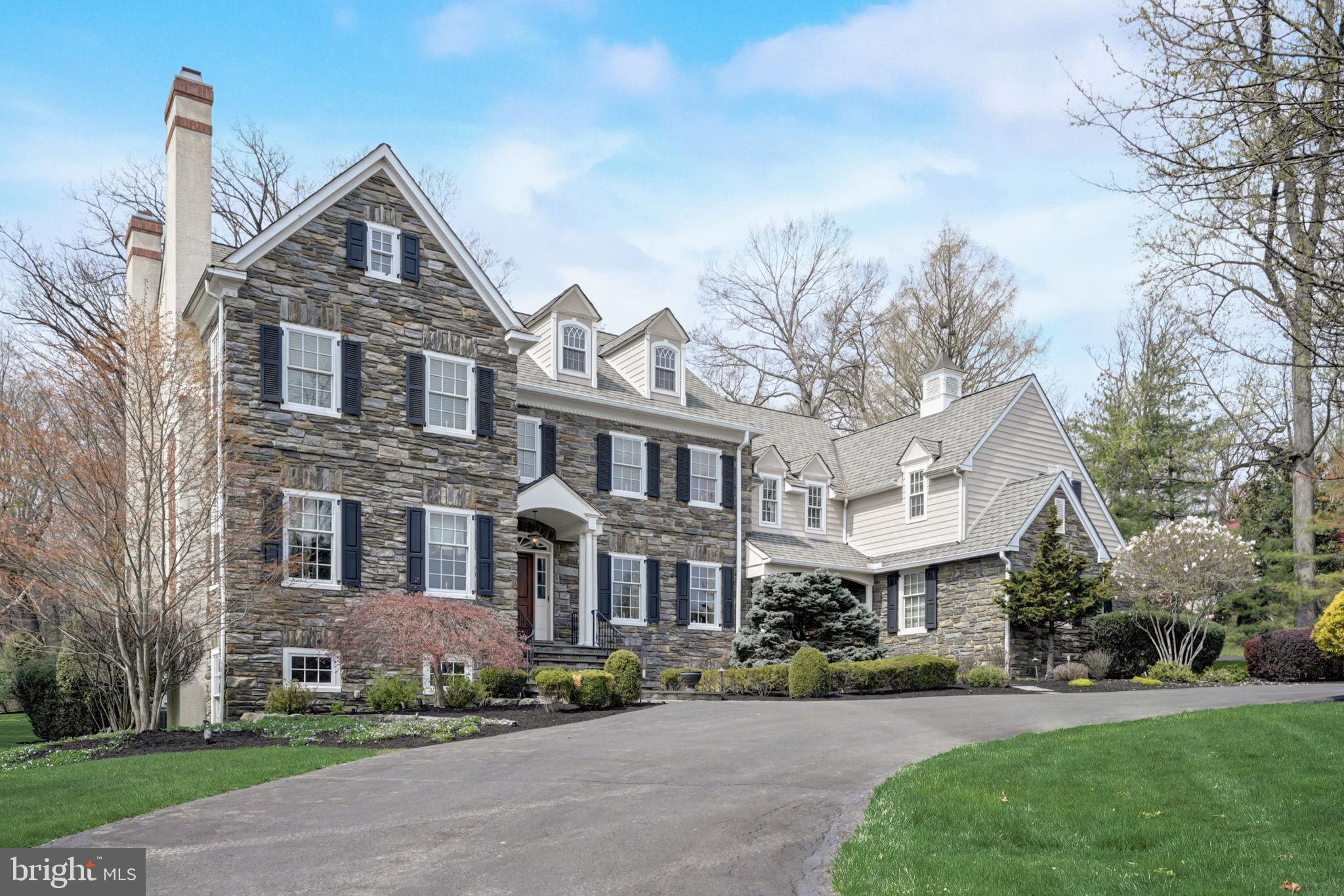 MEADOWBROOK - Residential