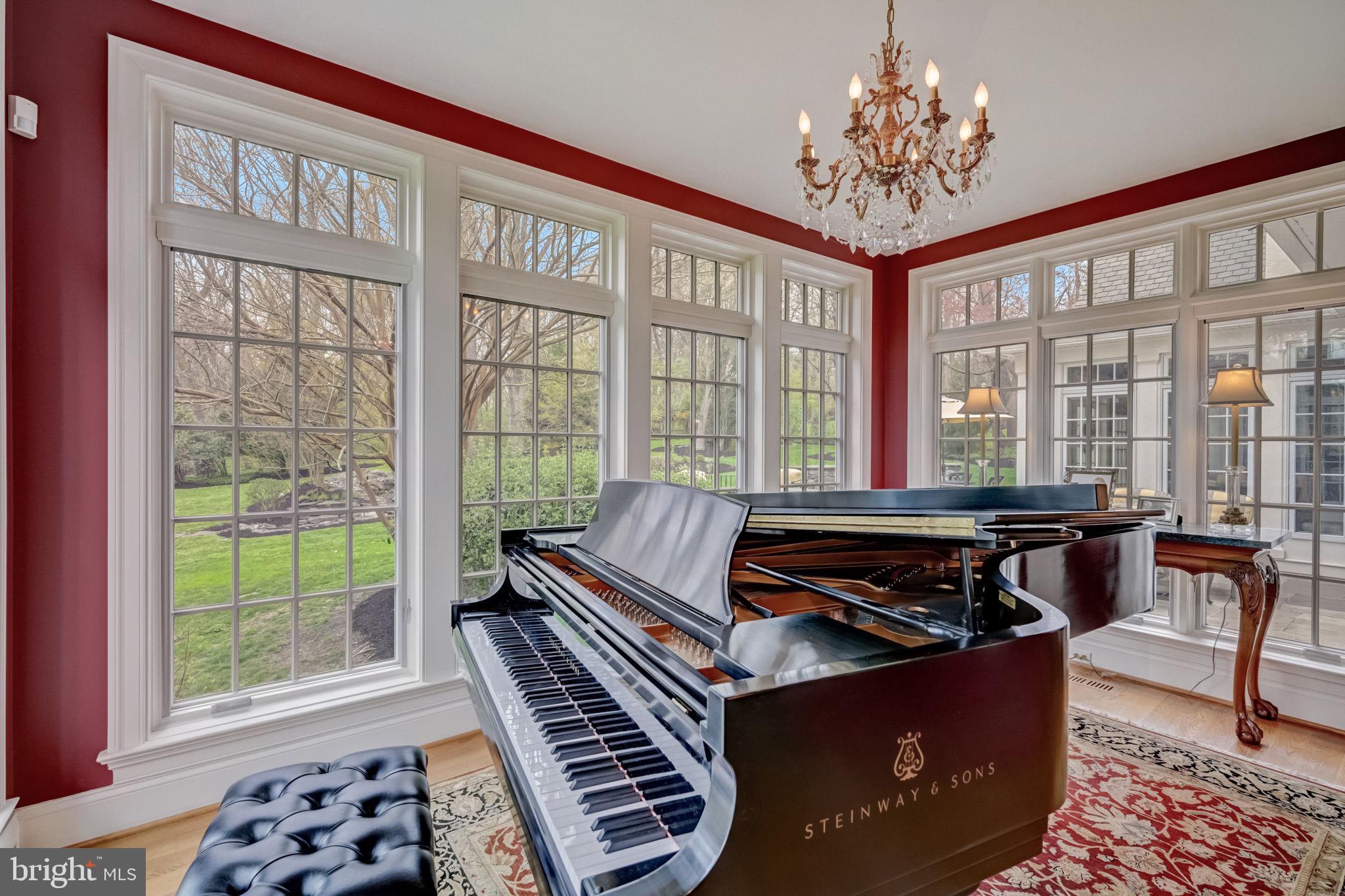 MEADOWBROOK - Residential