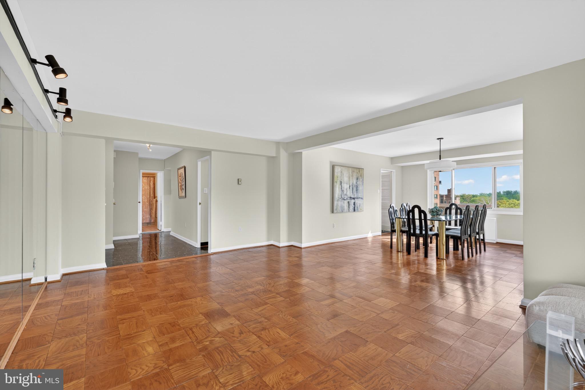 4201 CATHEDRAL AVENUE NW 1024E