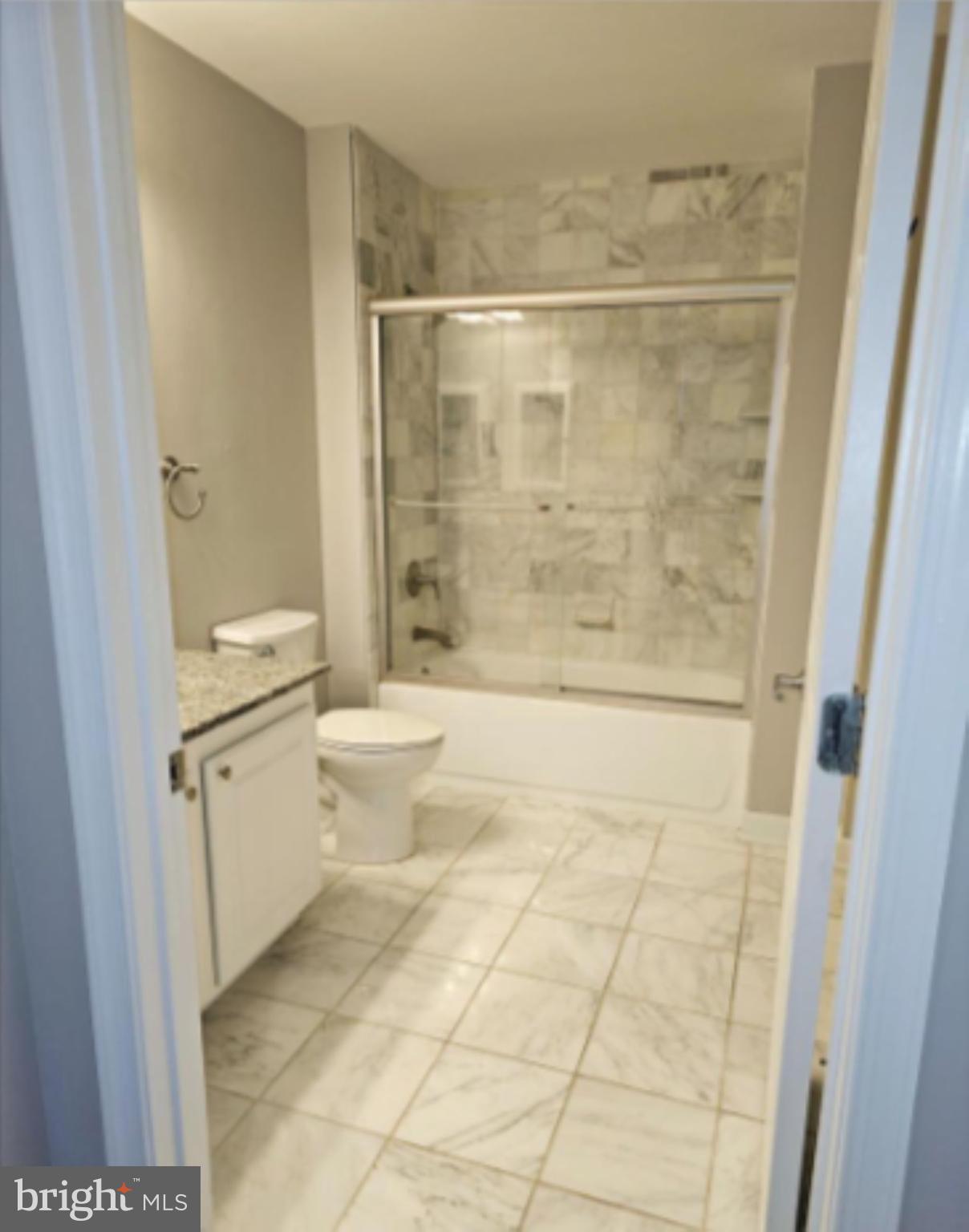 PIERSIDE AT HARBORVIEW - Residential Lease