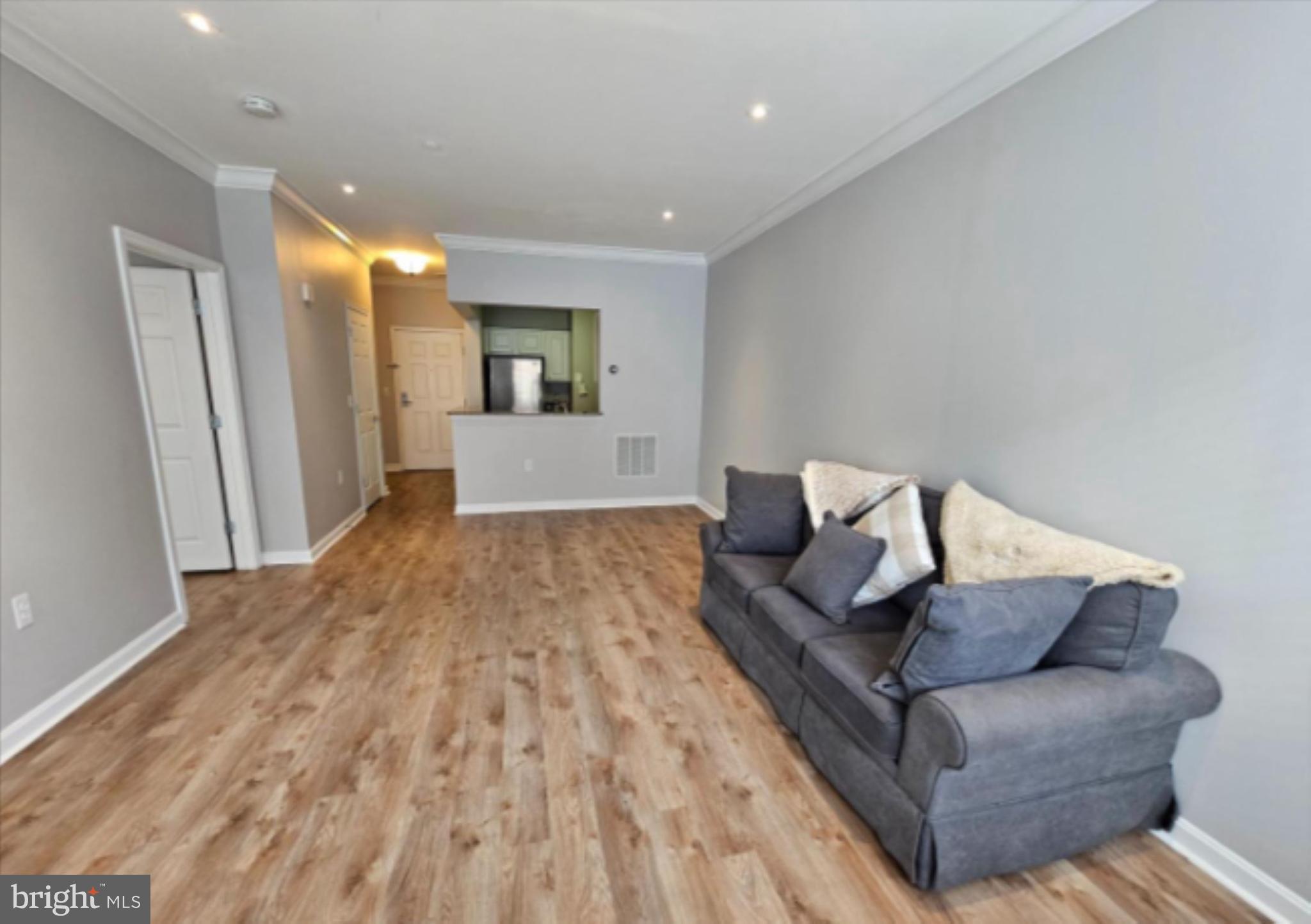 PIERSIDE AT HARBORVIEW - Residential Lease