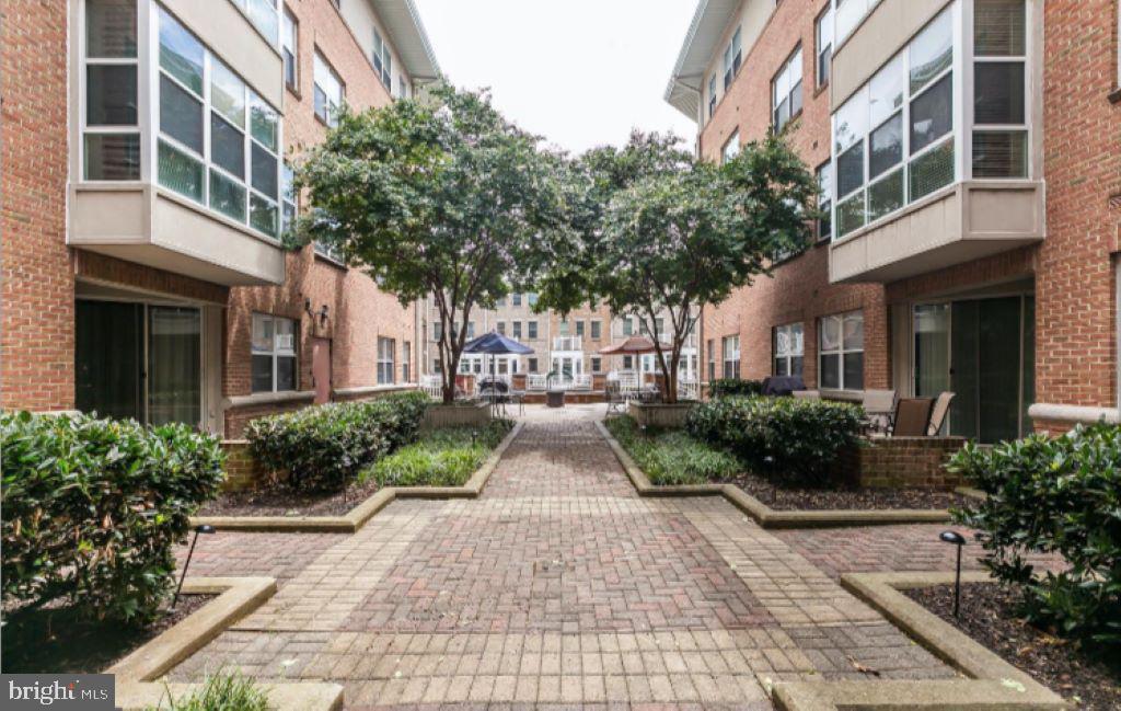 PIERSIDE AT HARBORVIEW - Residential Lease