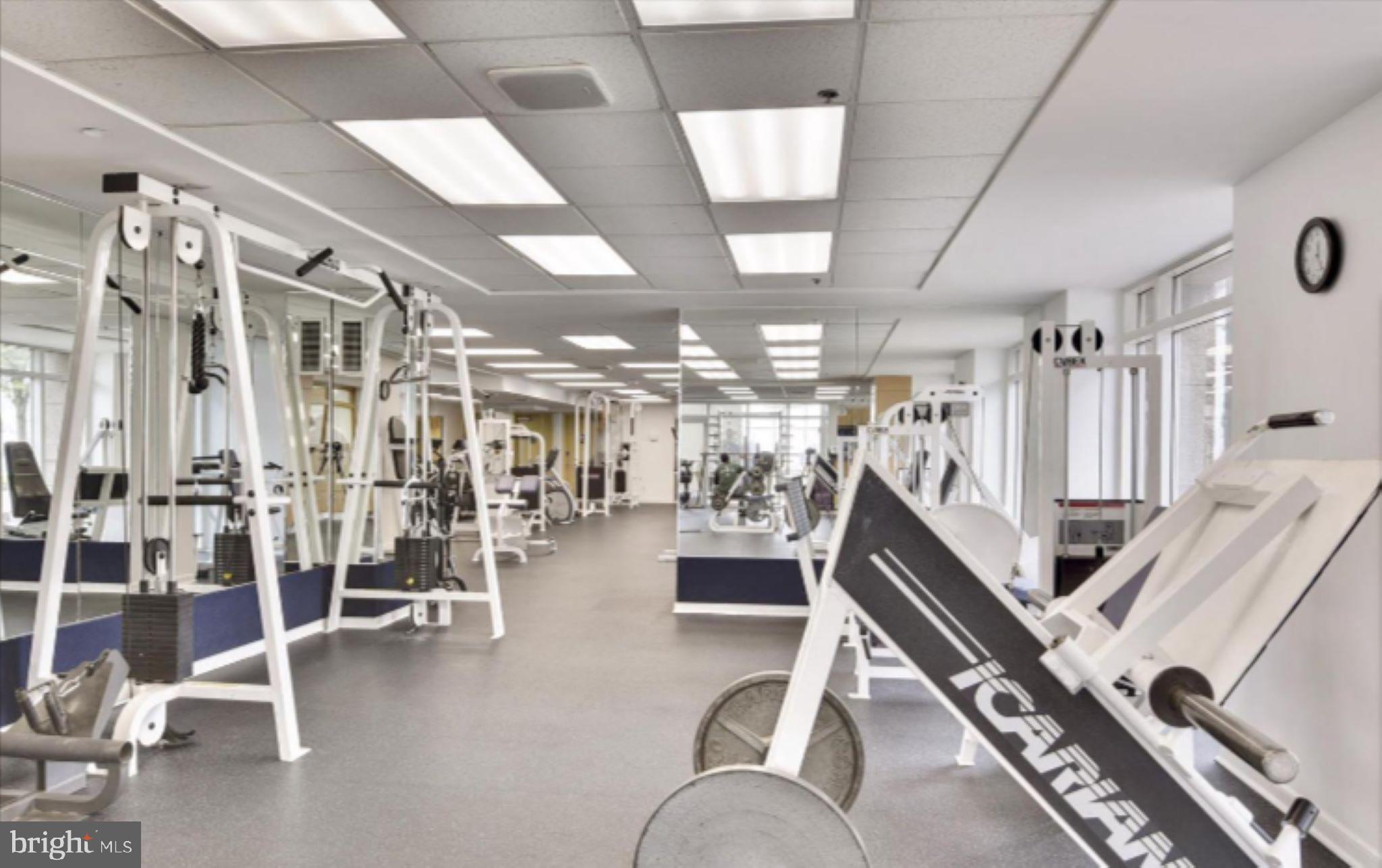 PIERSIDE AT HARBORVIEW - Residential Lease