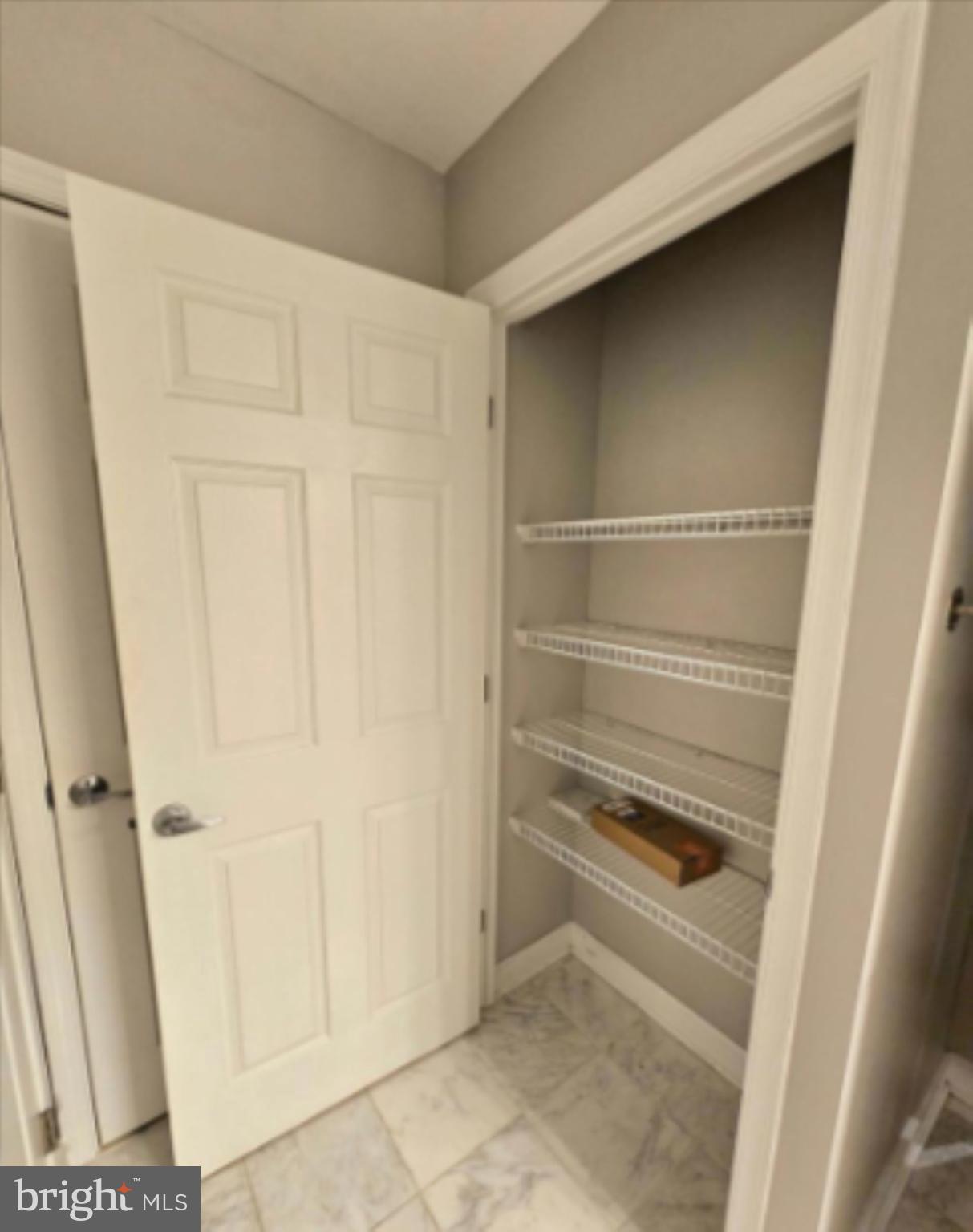 PIERSIDE AT HARBORVIEW - Residential Lease