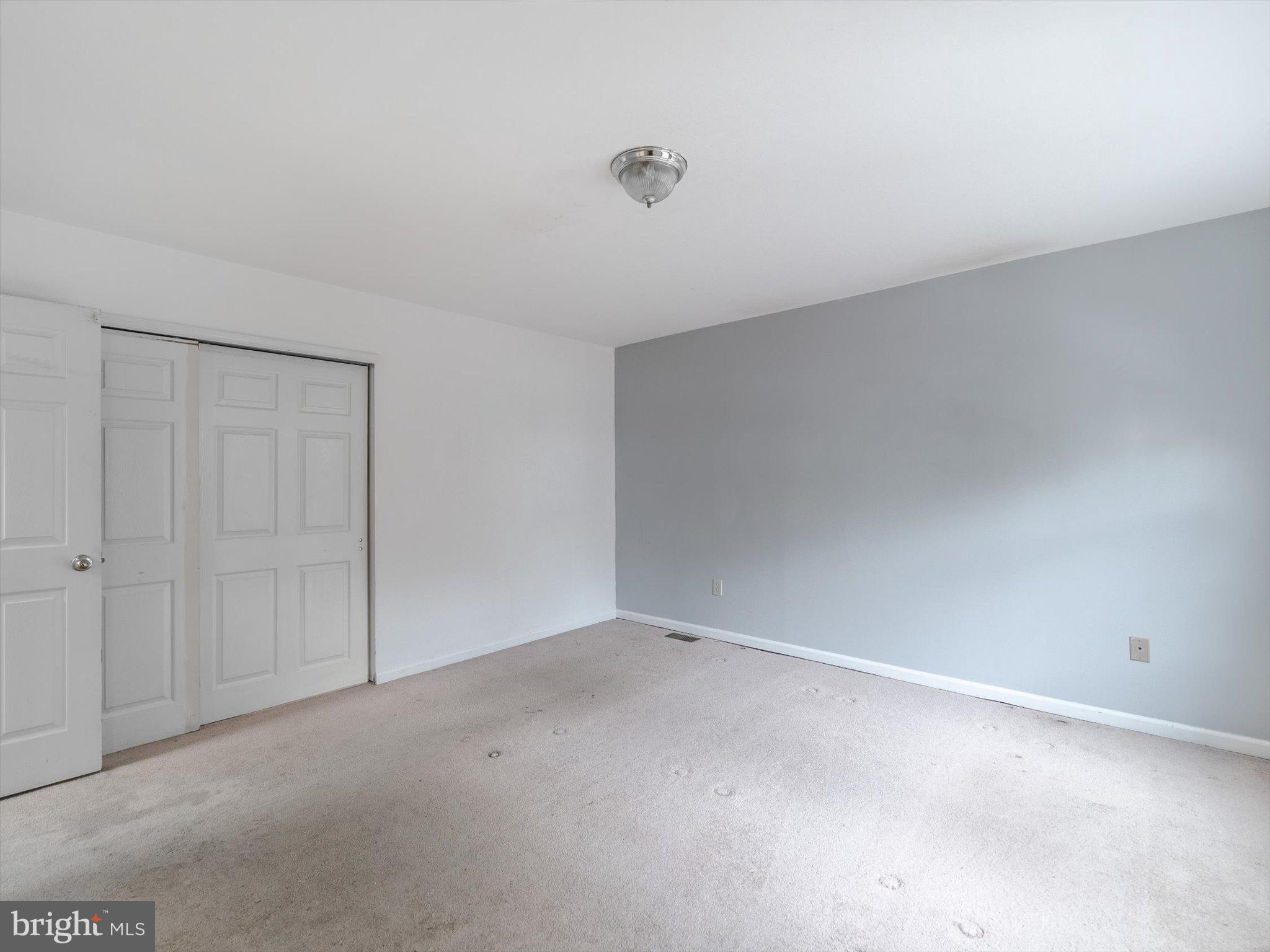 ROXBOROUGH - Residential