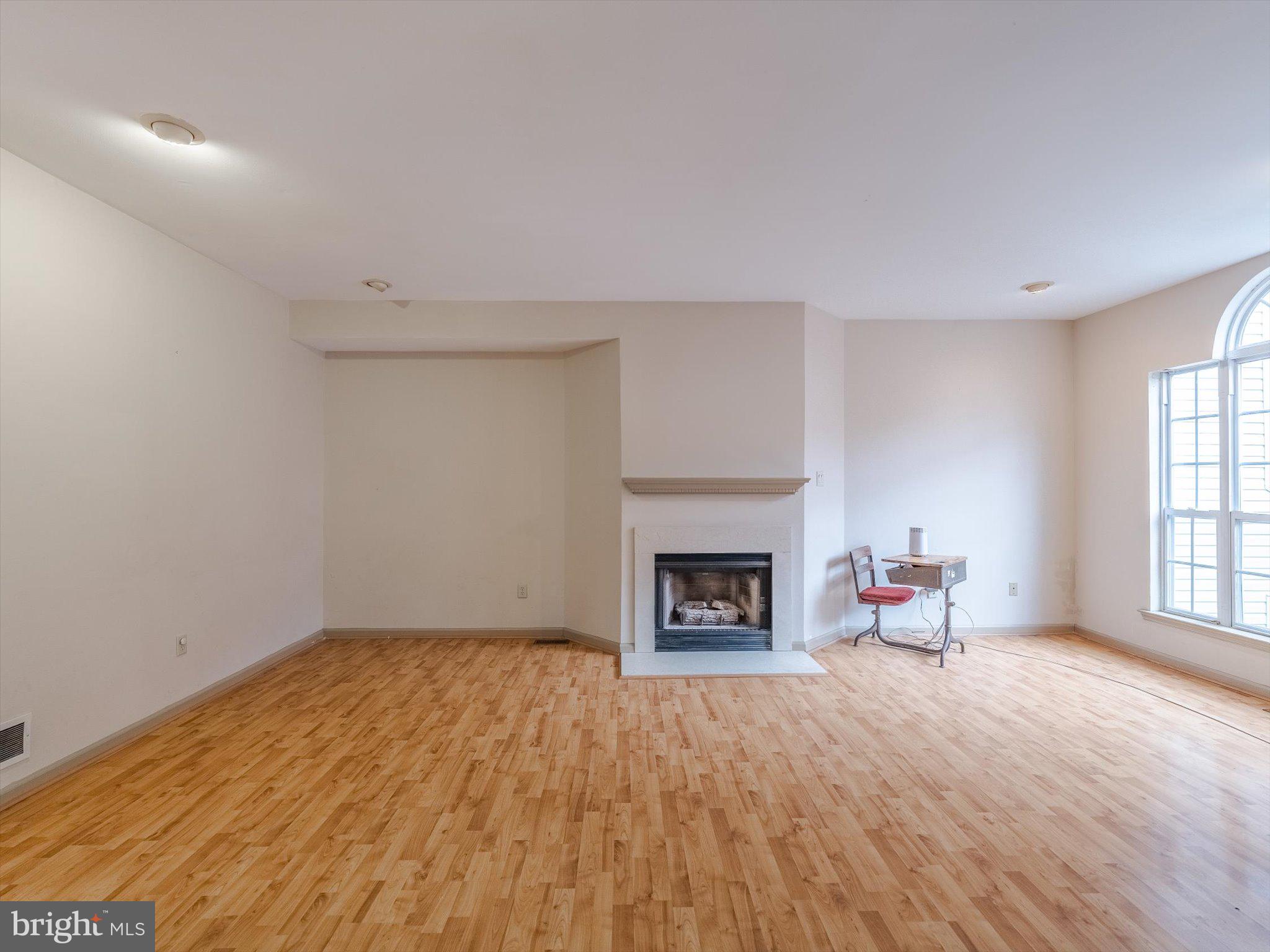 ROXBOROUGH - Residential