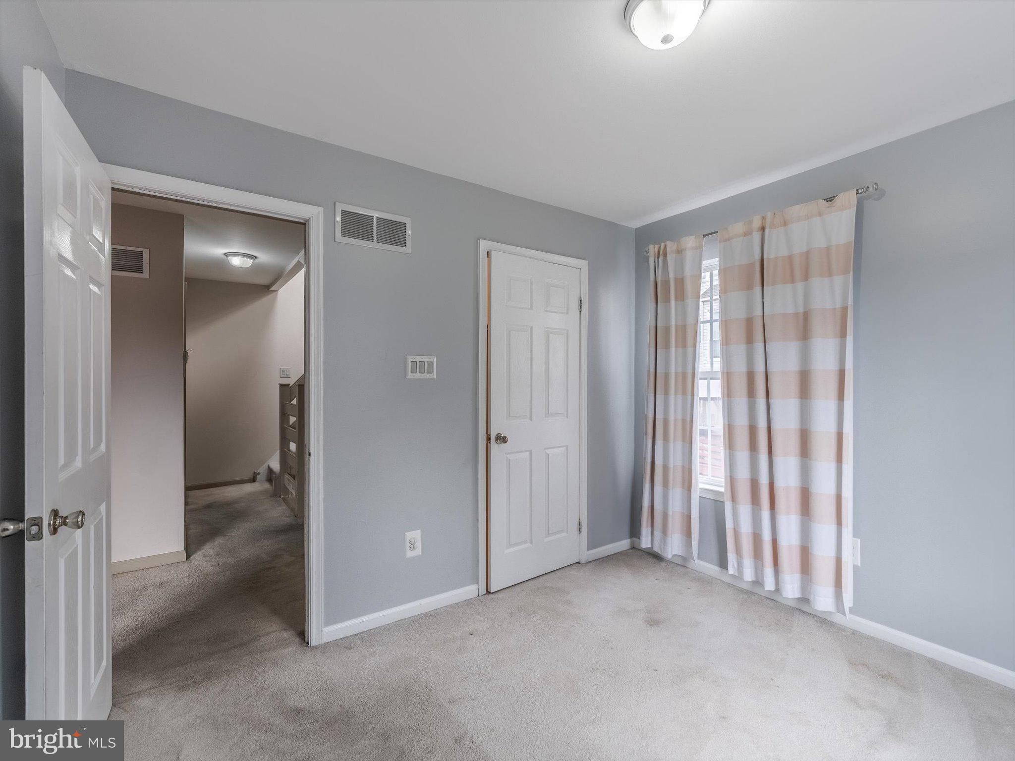 ROXBOROUGH - Residential