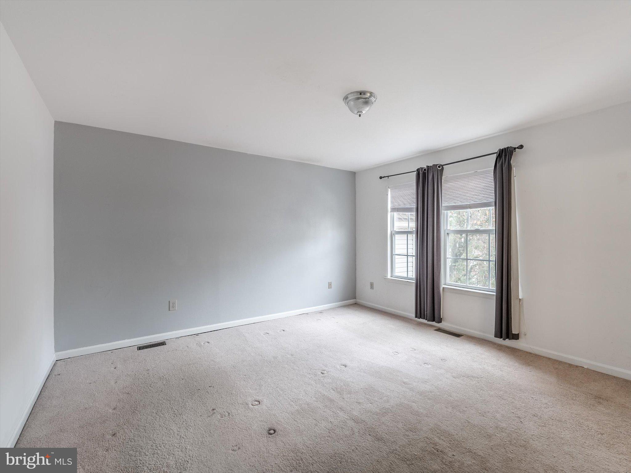 ROXBOROUGH - Residential