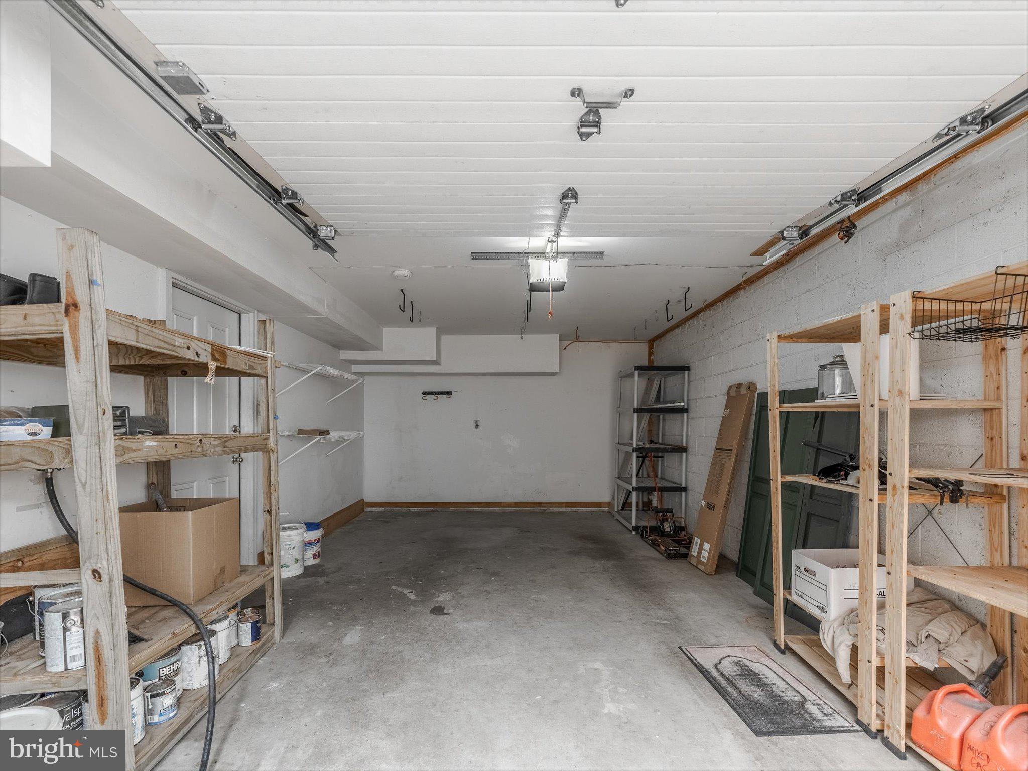 ROXBOROUGH - Residential