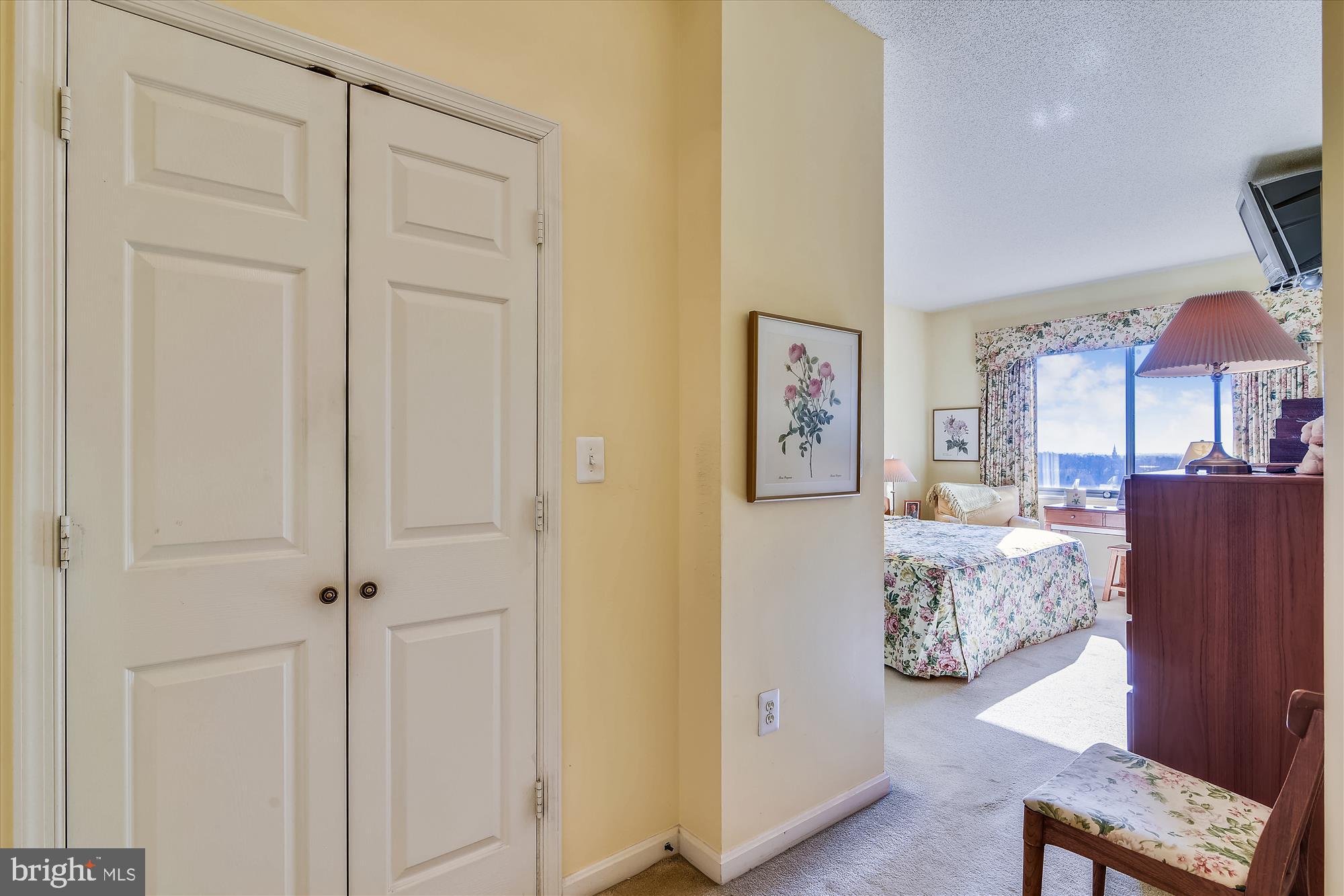 LANSDOWNE WOODS LEISURE WORLD - Residential