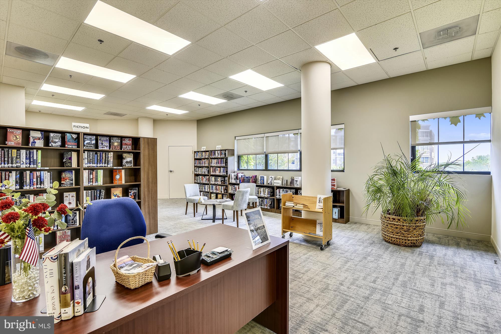 LANSDOWNE WOODS LEISURE WORLD - Residential