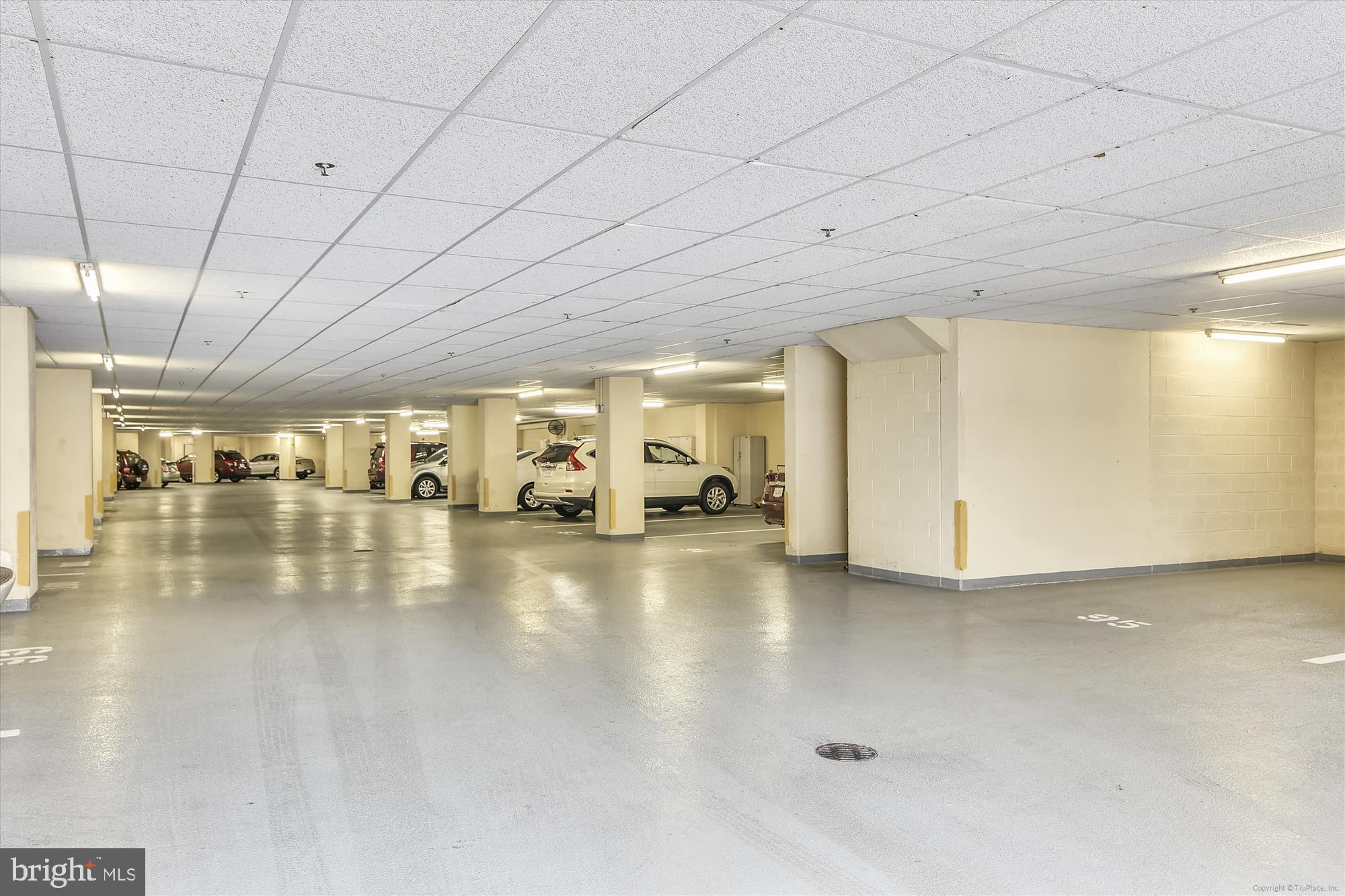 LANSDOWNE WOODS LEISURE WORLD - Residential