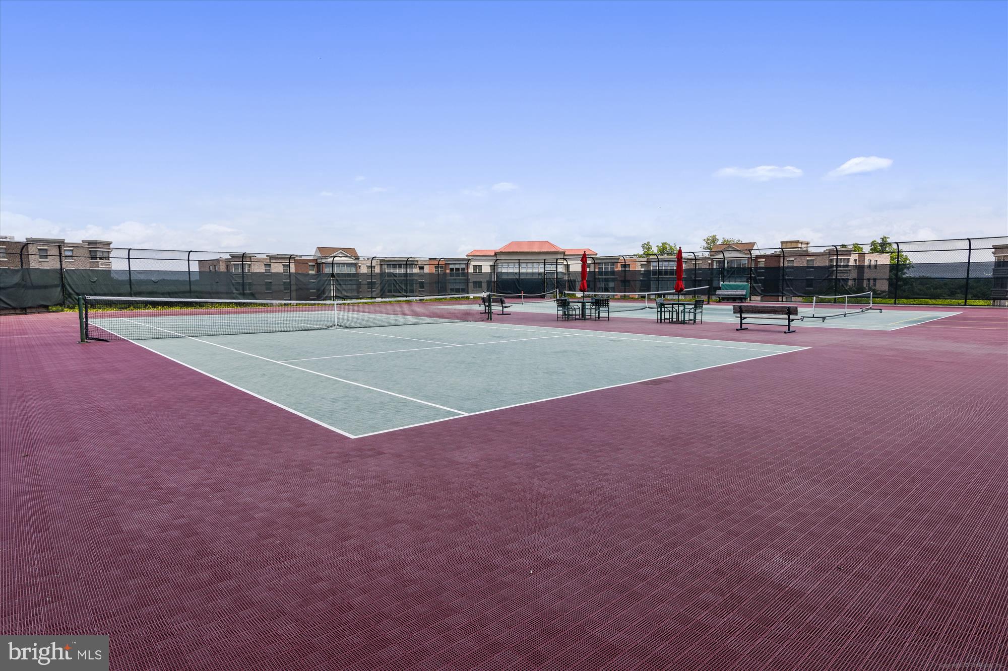 LANSDOWNE WOODS LEISURE WORLD - Residential