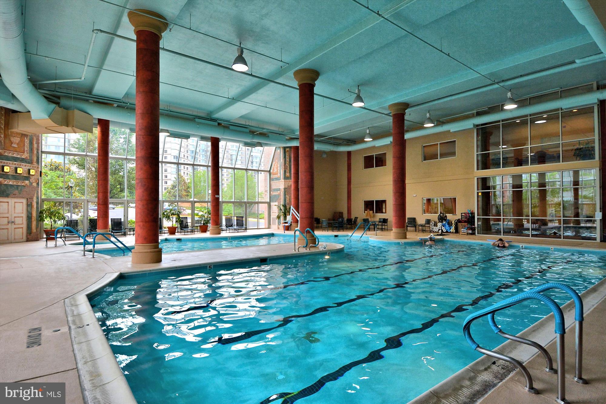 LANSDOWNE WOODS LEISURE WORLD - Residential