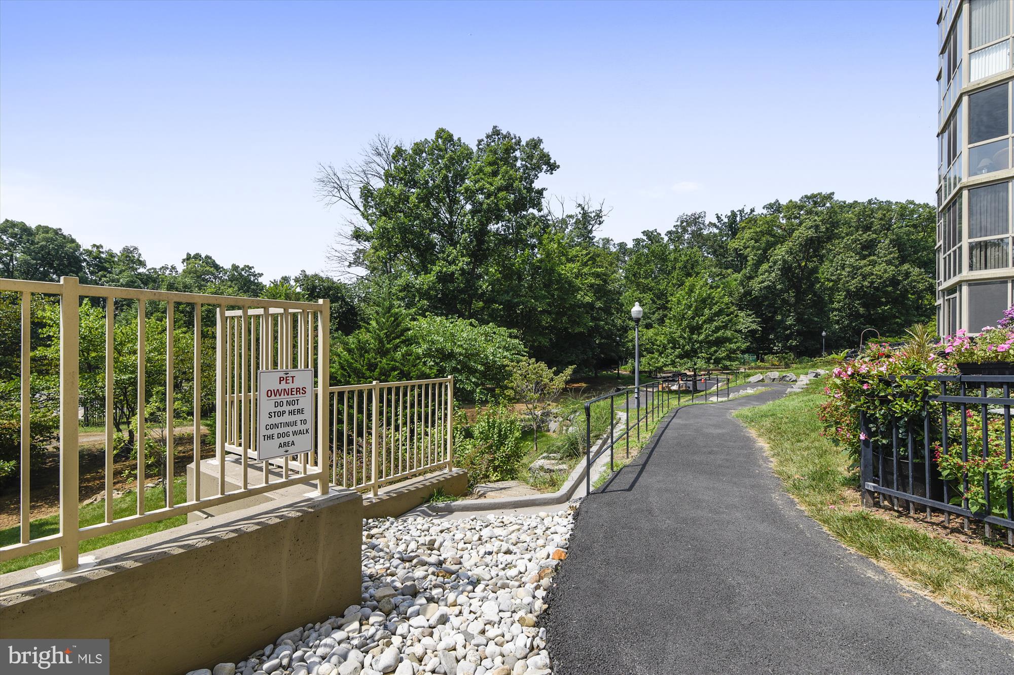 LANSDOWNE WOODS LEISURE WORLD - Residential