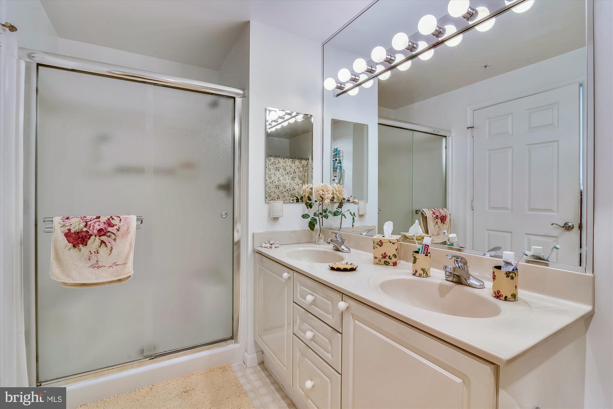 LANSDOWNE WOODS LEISURE WORLD - Residential