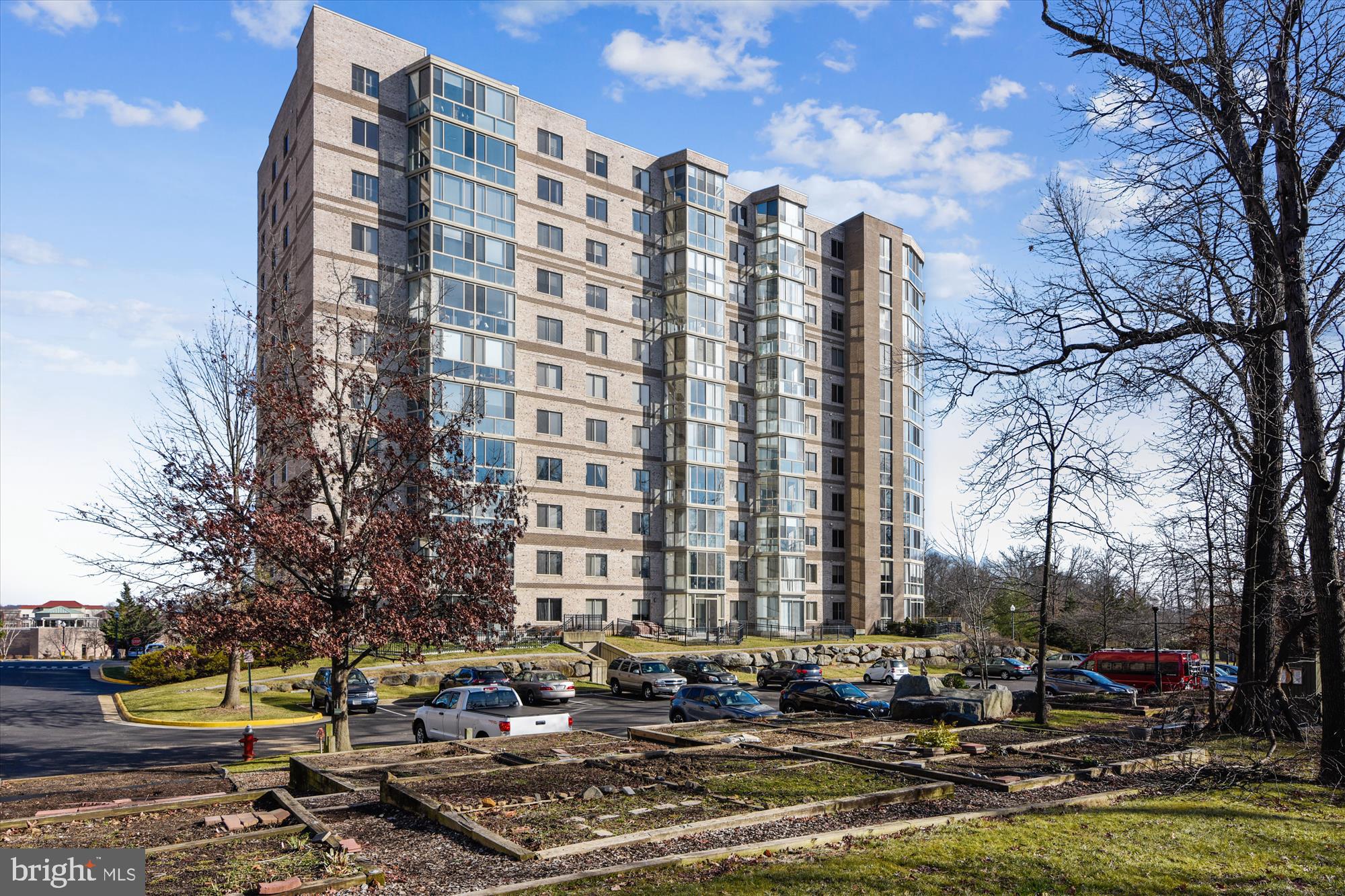 LANSDOWNE WOODS LEISURE WORLD - Residential