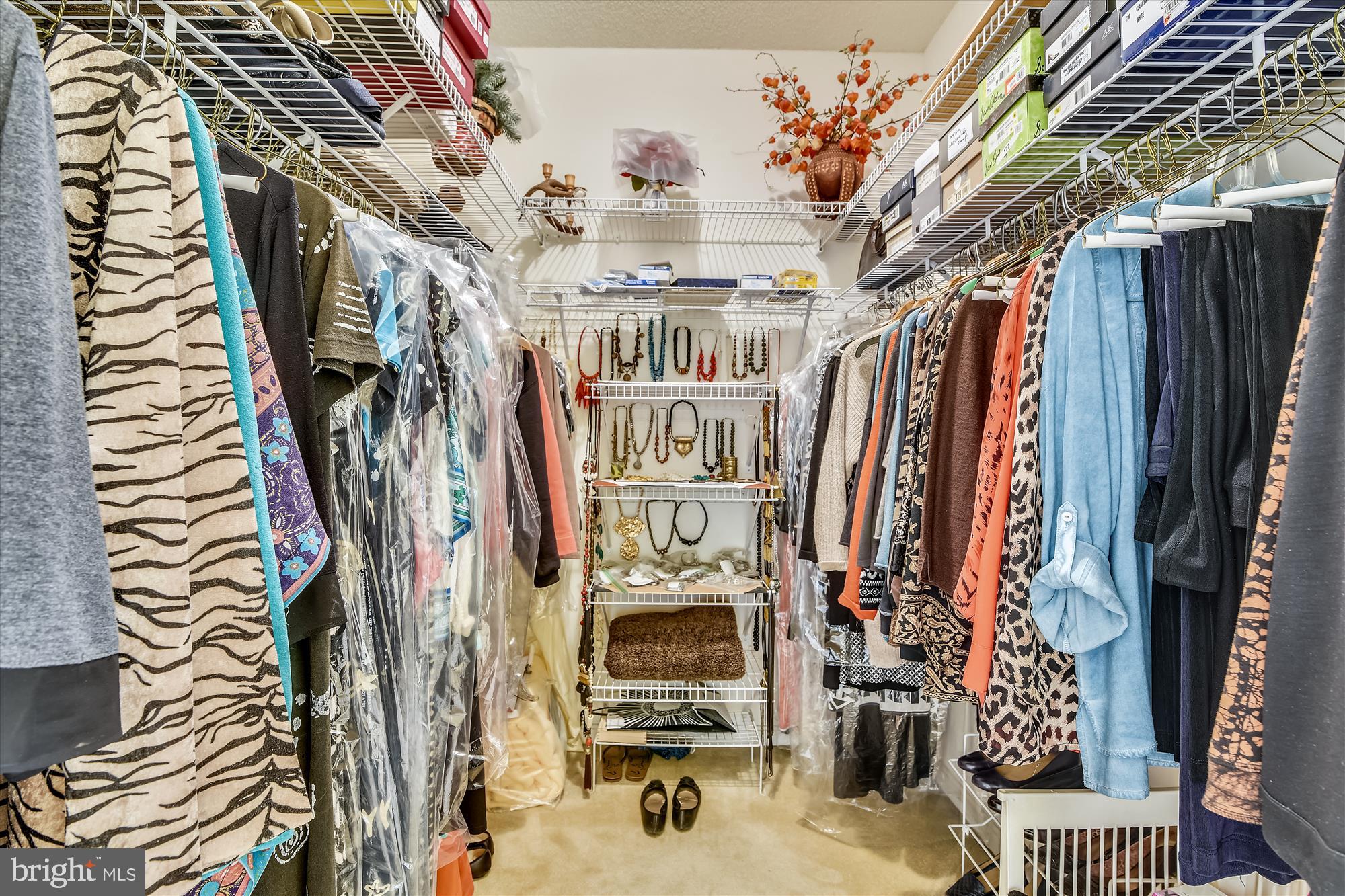 LANSDOWNE WOODS LEISURE WORLD - Residential