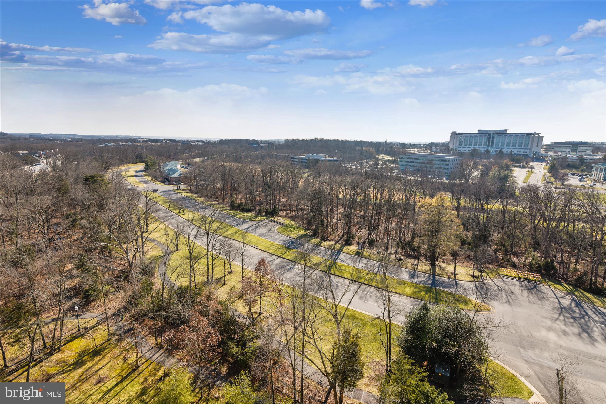 LANSDOWNE WOODS LEISURE WORLD - Residential