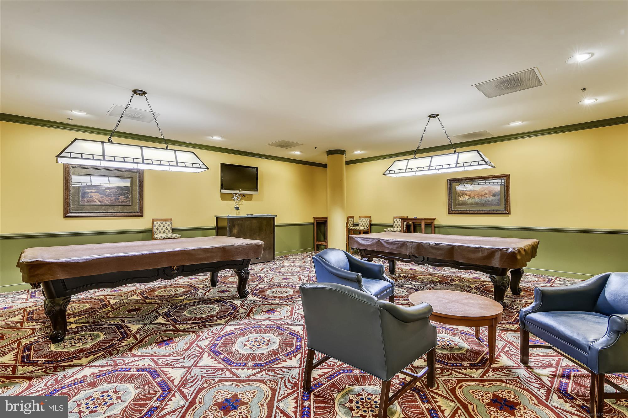 LANSDOWNE WOODS LEISURE WORLD - Residential