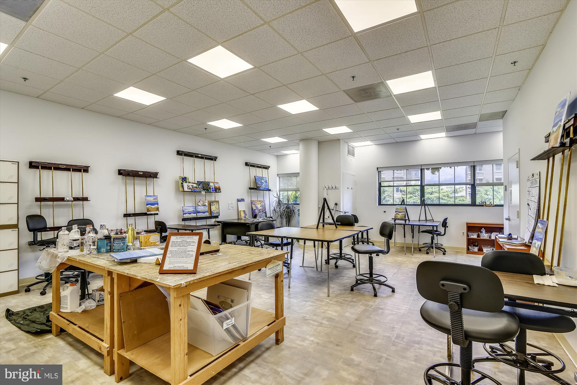 LANSDOWNE WOODS LEISURE WORLD - Residential